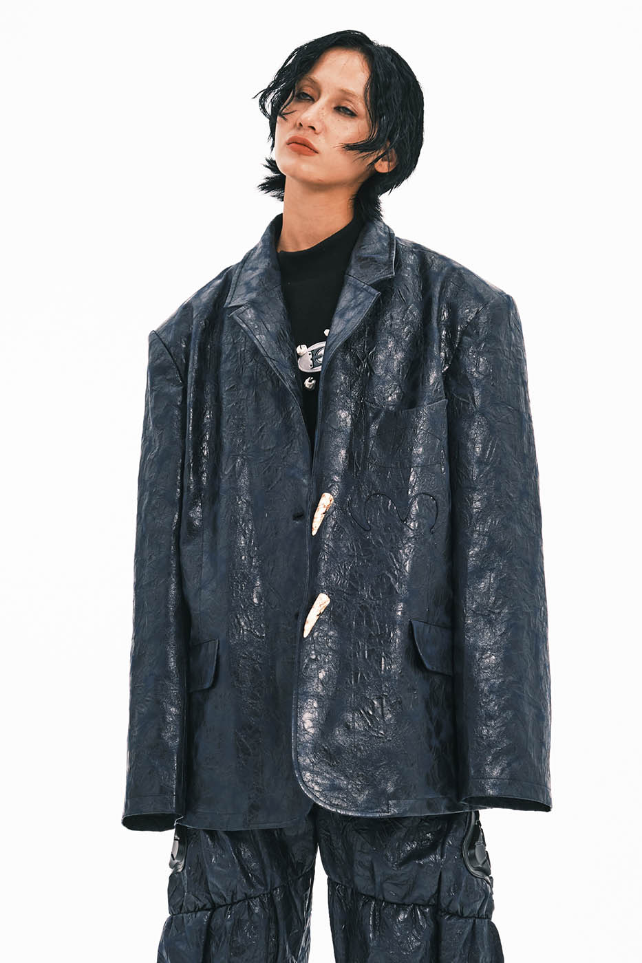 EMBRYO Crinkled Textured Faux Leather Blazer