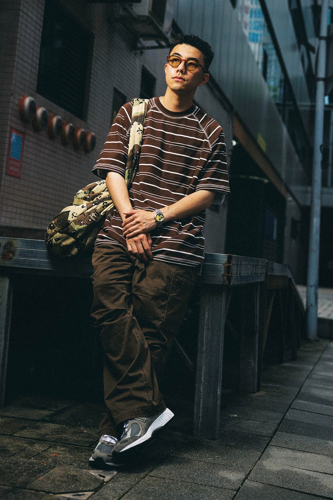 BANANA CLUB Striped Stitch Pocket Raglan T-Shirt