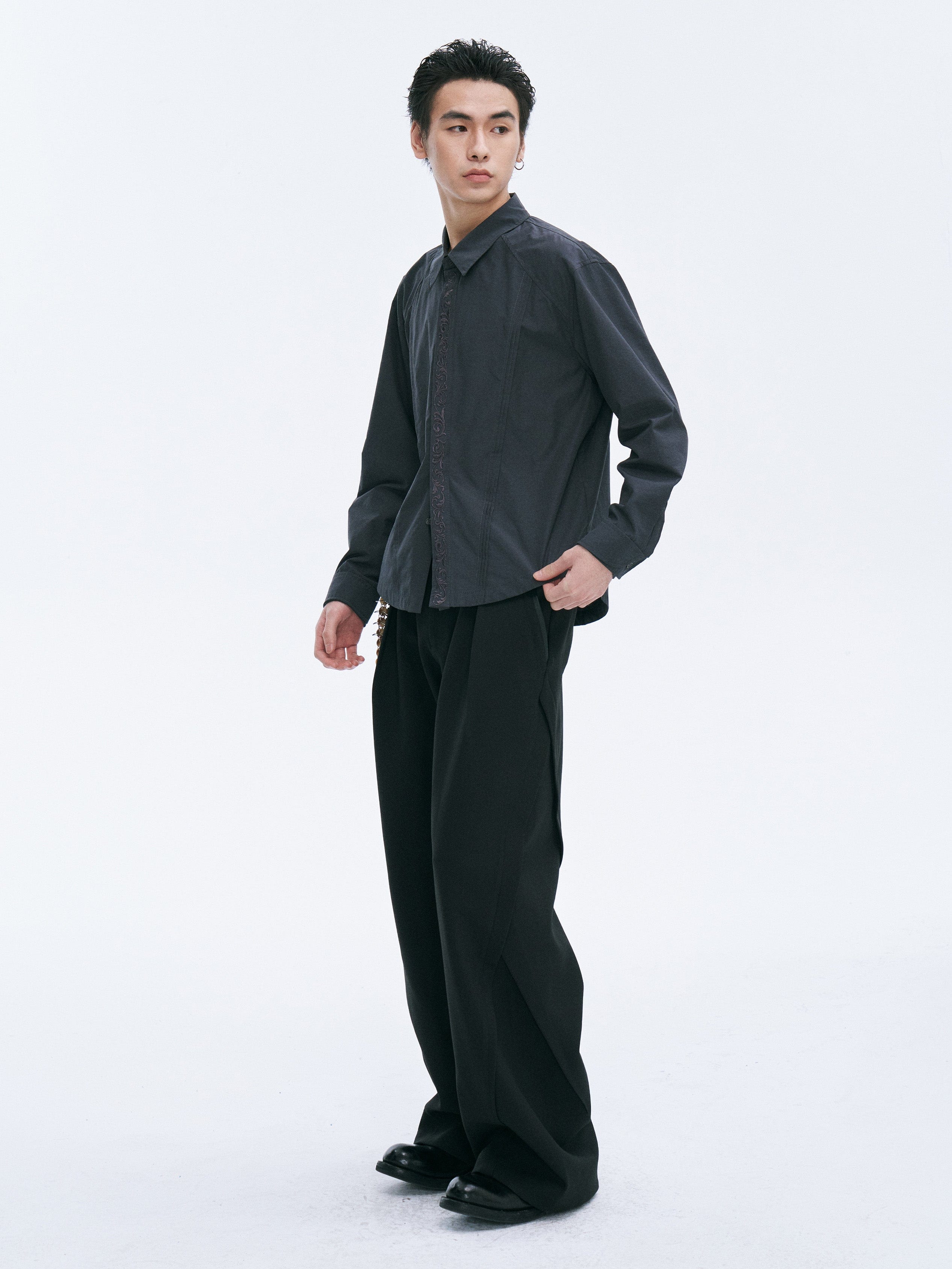 CATSSTAC Layered Seamline Floral Embroidered Shirt