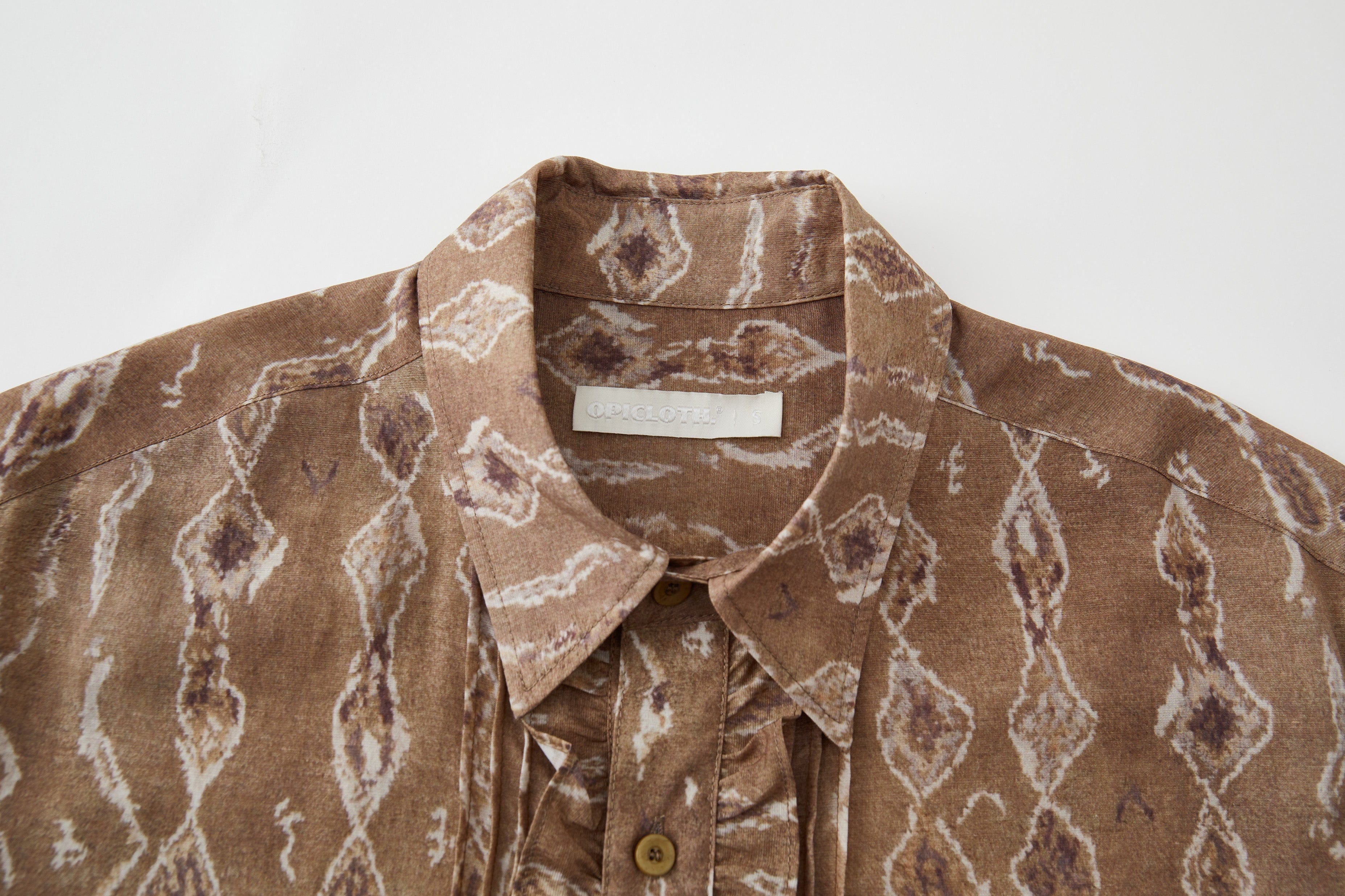 OPICLOTH Retro Woodgrain Full-Print Ruffle Half Shirt