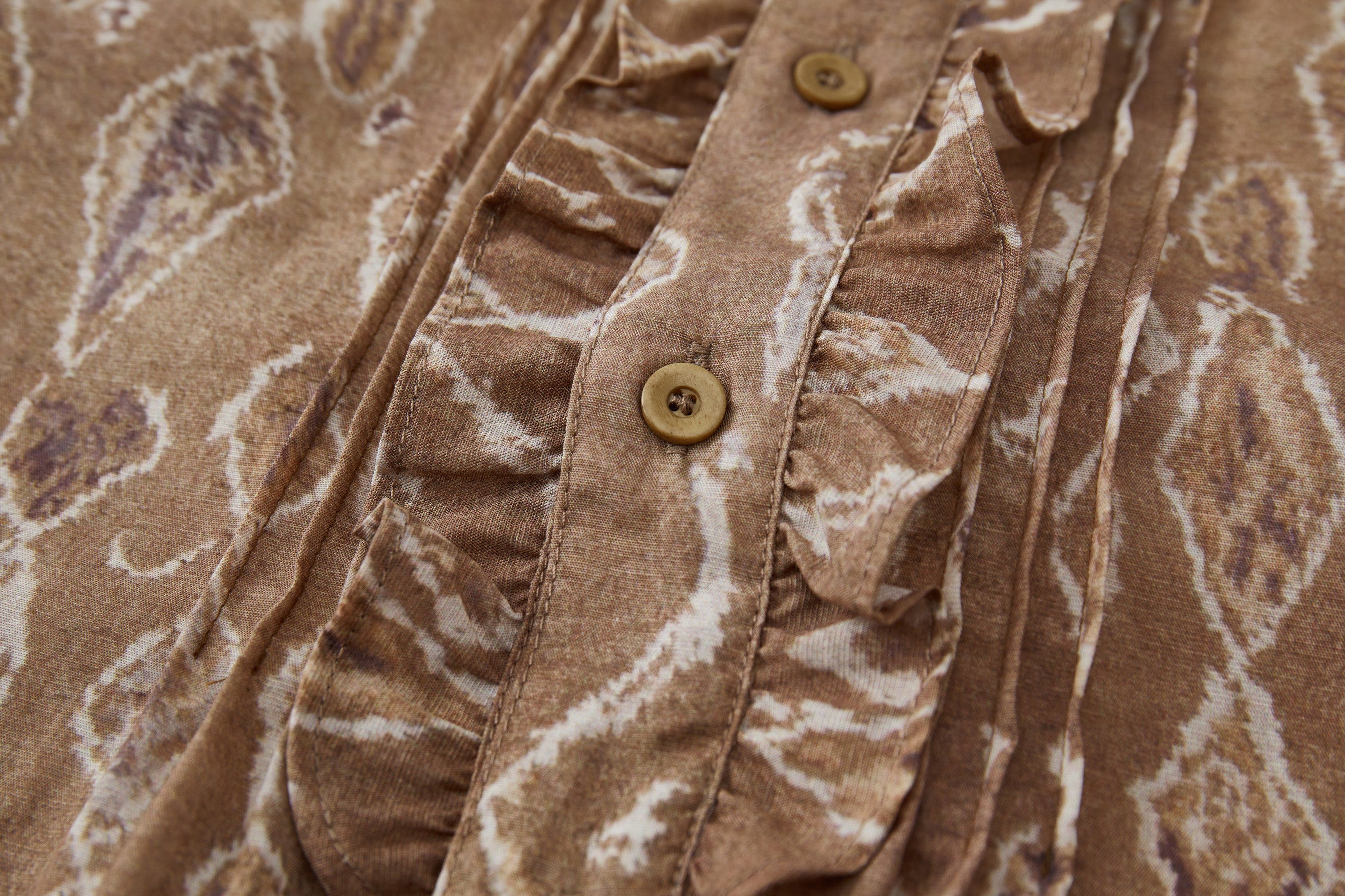 OPICLOTH Retro Woodgrain Full-Print Ruffle Half Shirt