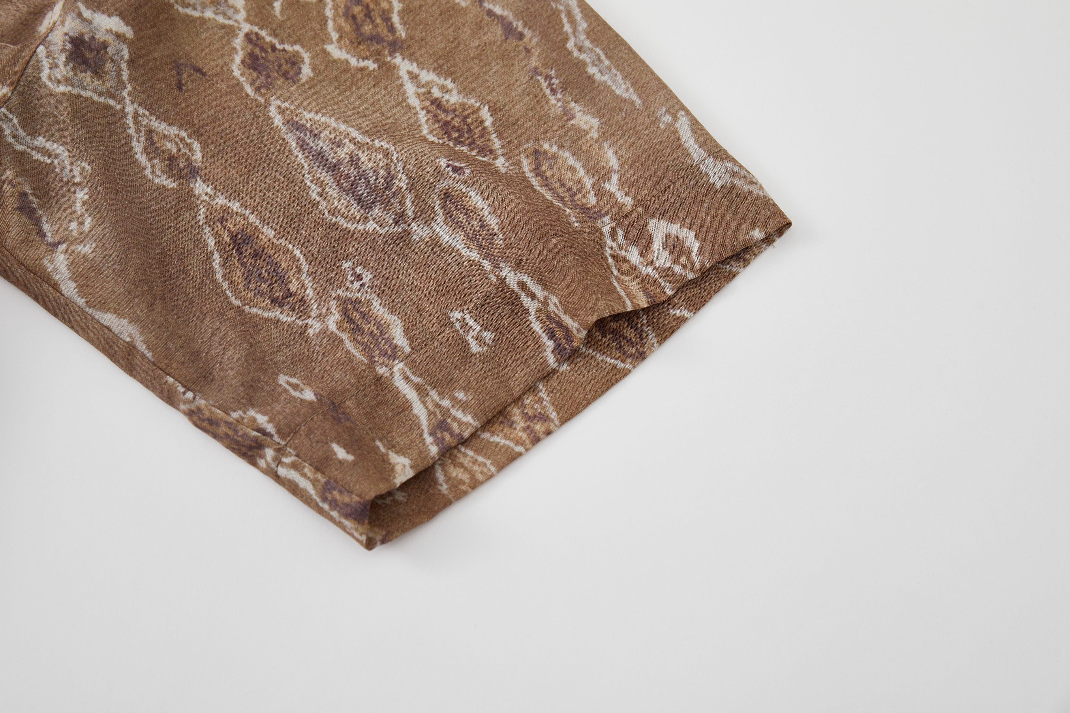 OPICLOTH Retro Woodgrain Full-Print Ruffle Half Shirt