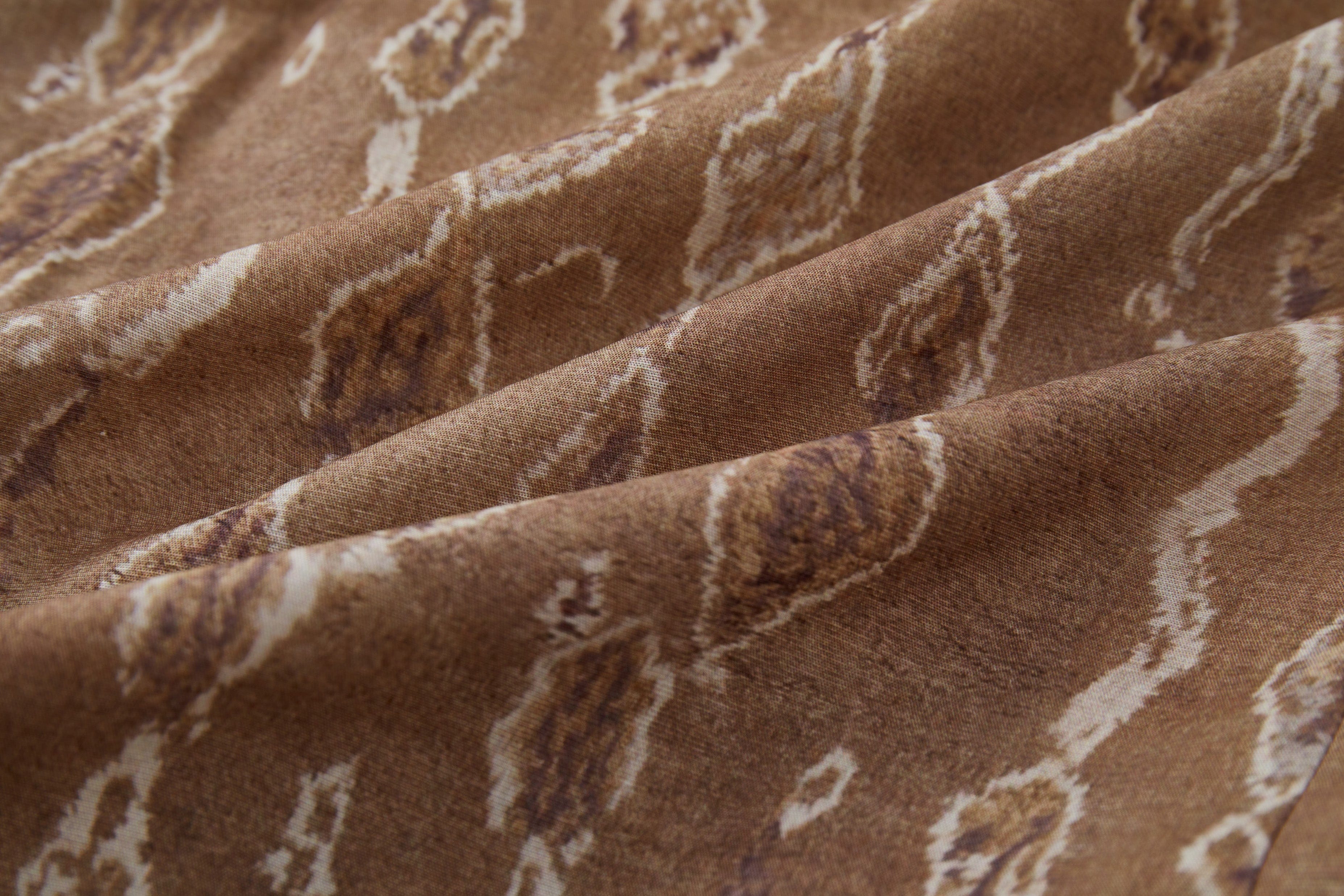 OPICLOTH Retro Woodgrain Full-Print Ruffle Half Shirt