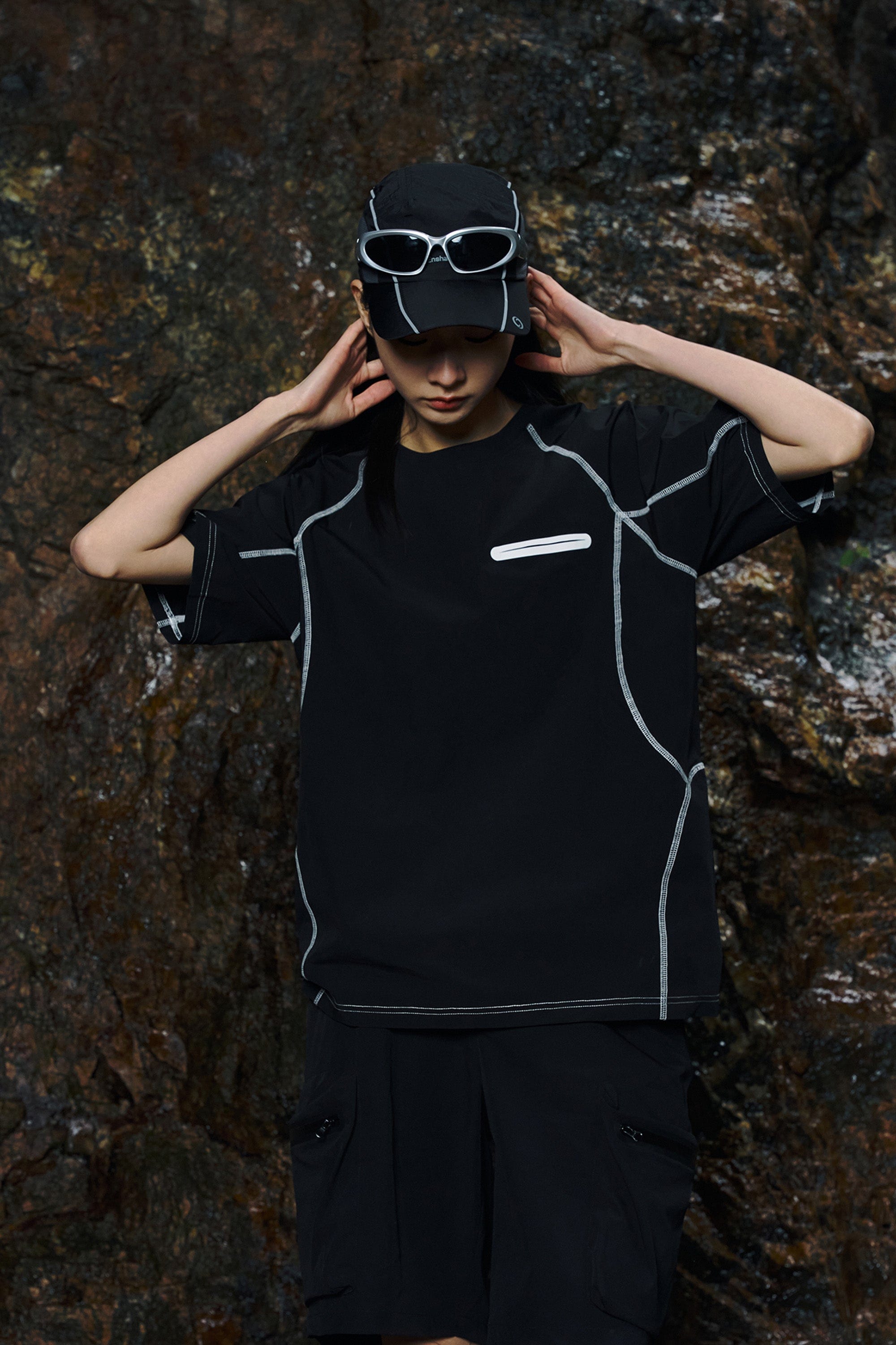 ENSHADOWER Modern Contour Stitches Pocket T-Shirt