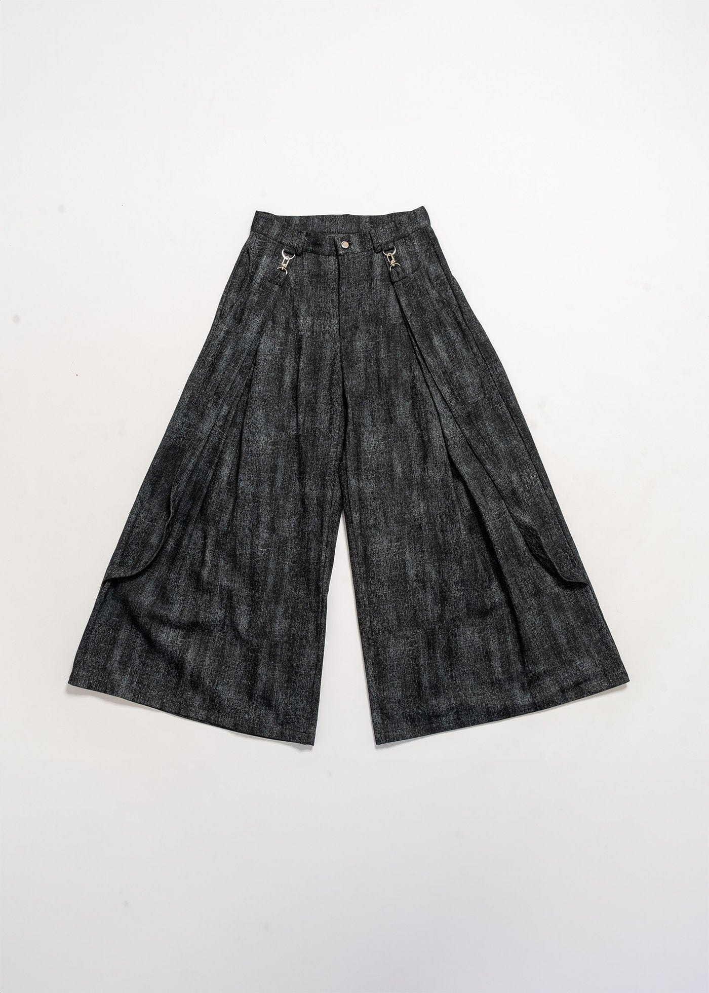 KADAKADA Detachable Ribbon Washed Oversize Flare Jeans