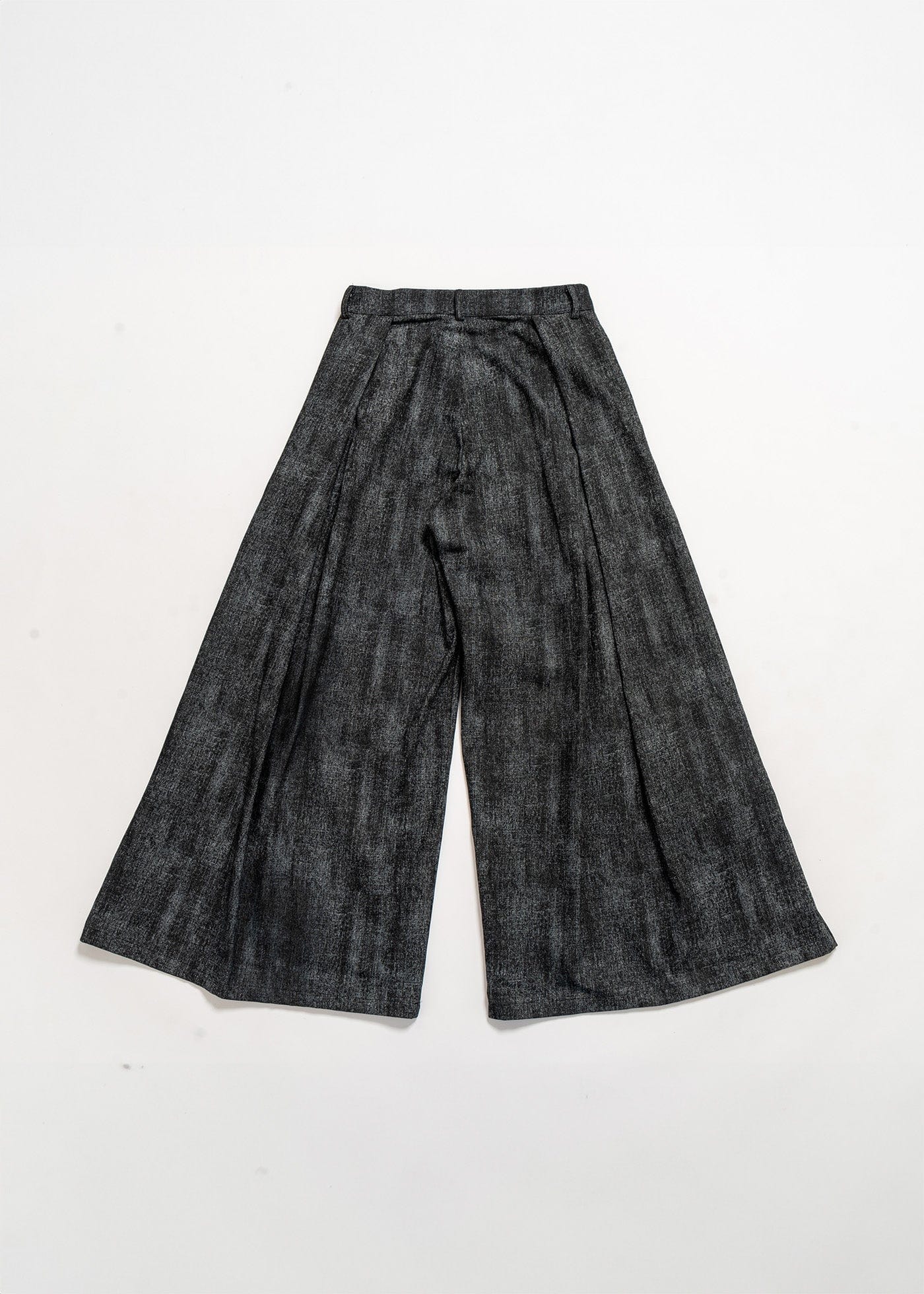 KADAKADA Detachable Ribbon Washed Oversize Flare Jeans