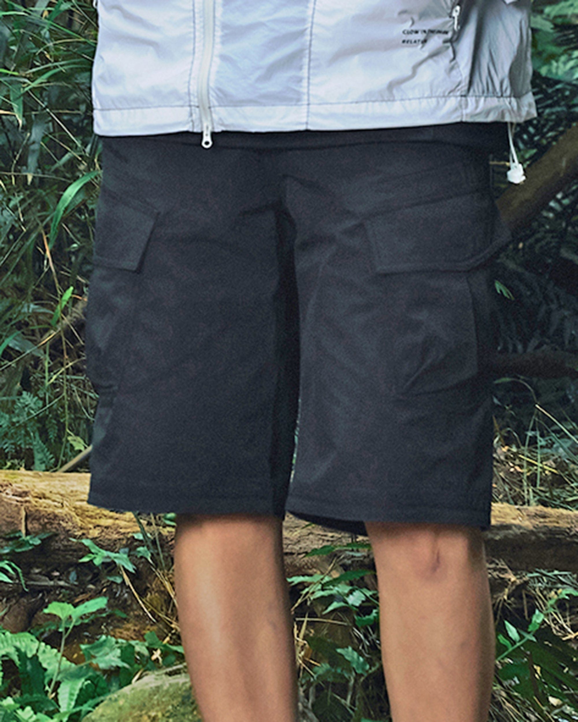 ENSHADOWER Modern Large Pocket Logo Shorts