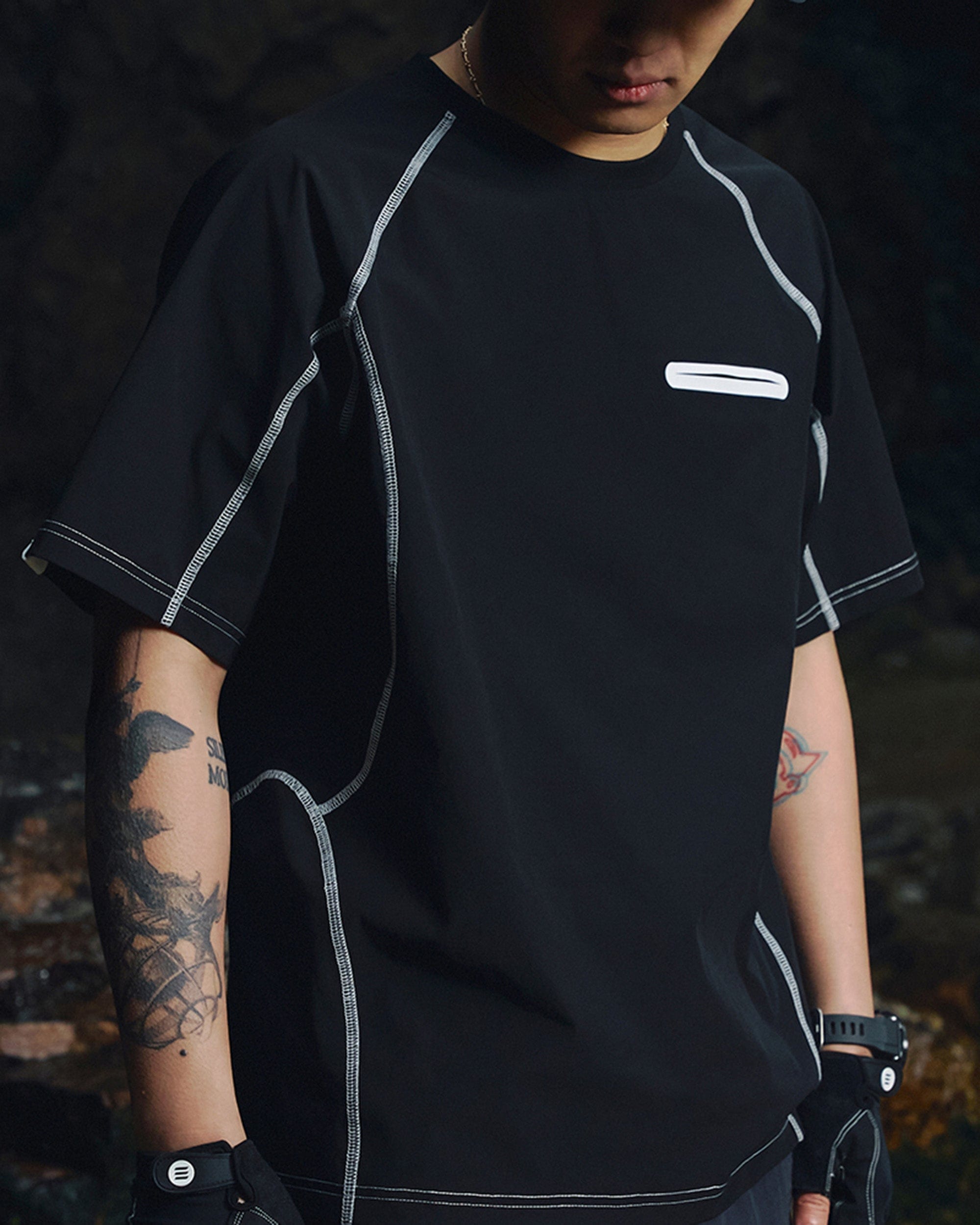 ENSHADOWER Modern Contour Stitches Pocket T-Shirt
