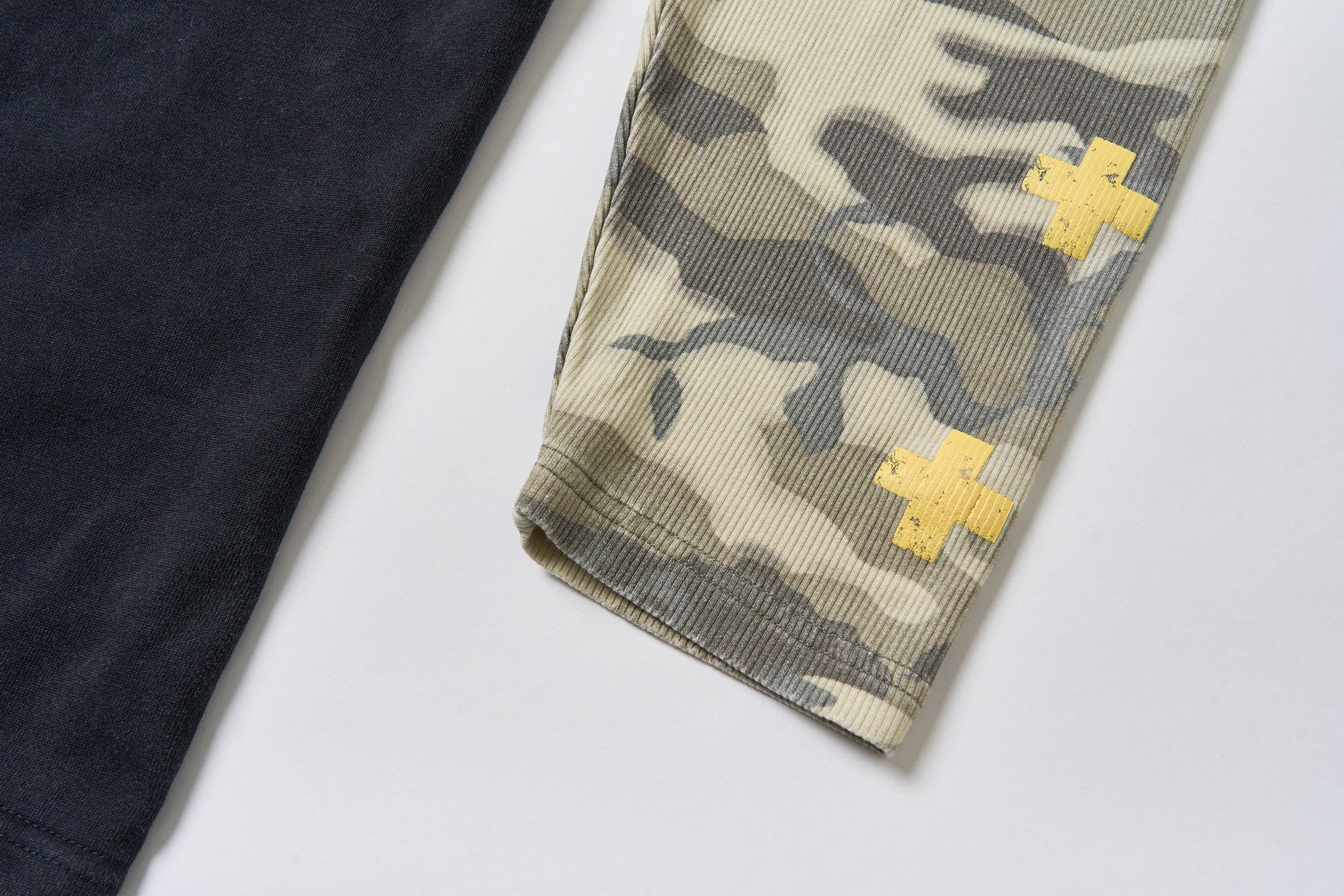 SAVAGEGROWTHWORLD No.5 Camo-Sleeve Layered Long-Sleeve T-Shirt