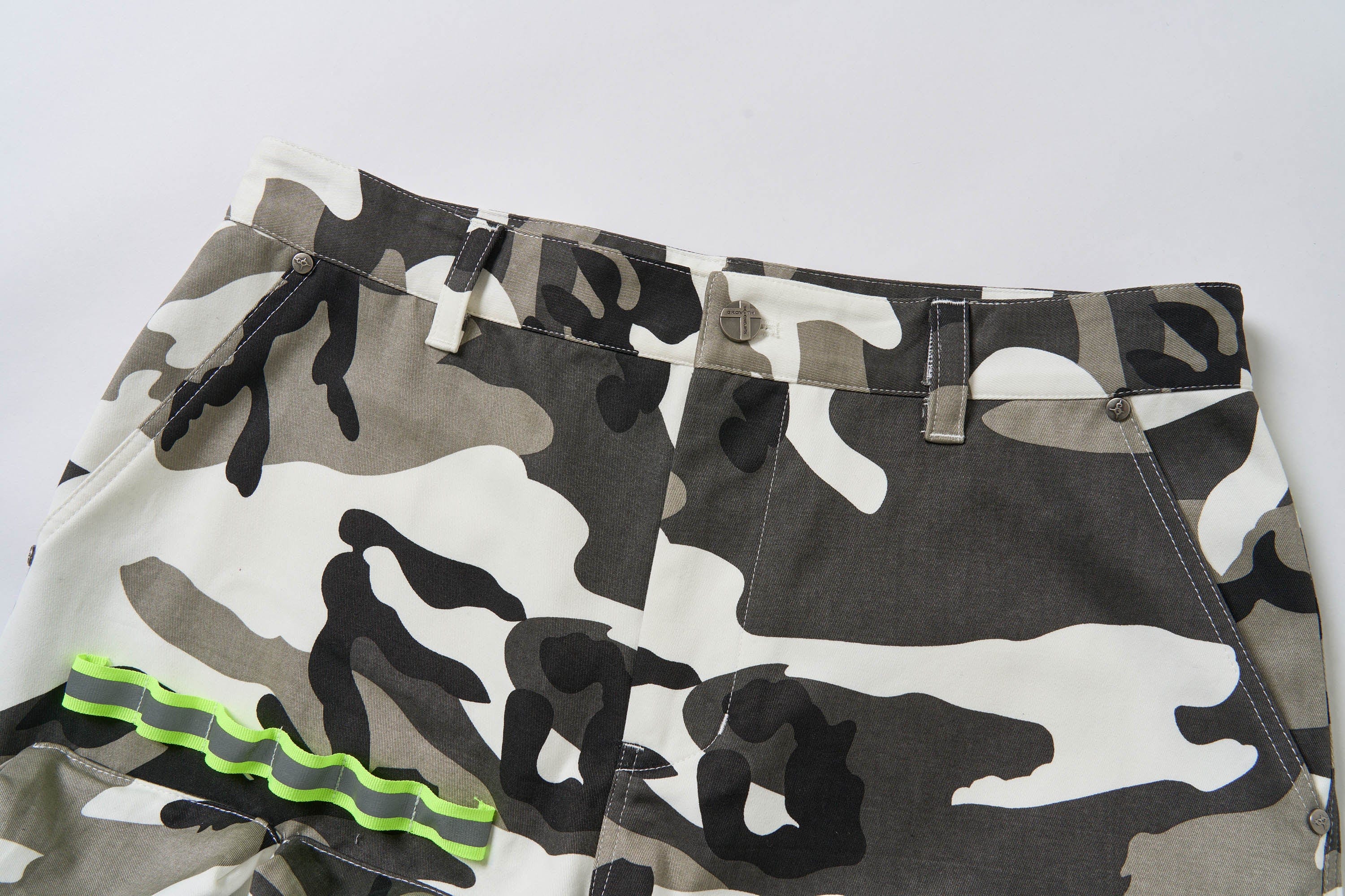 SAVAGEGROWTHWORLD Camo Reflective Multi-Pocket Cargo Pants