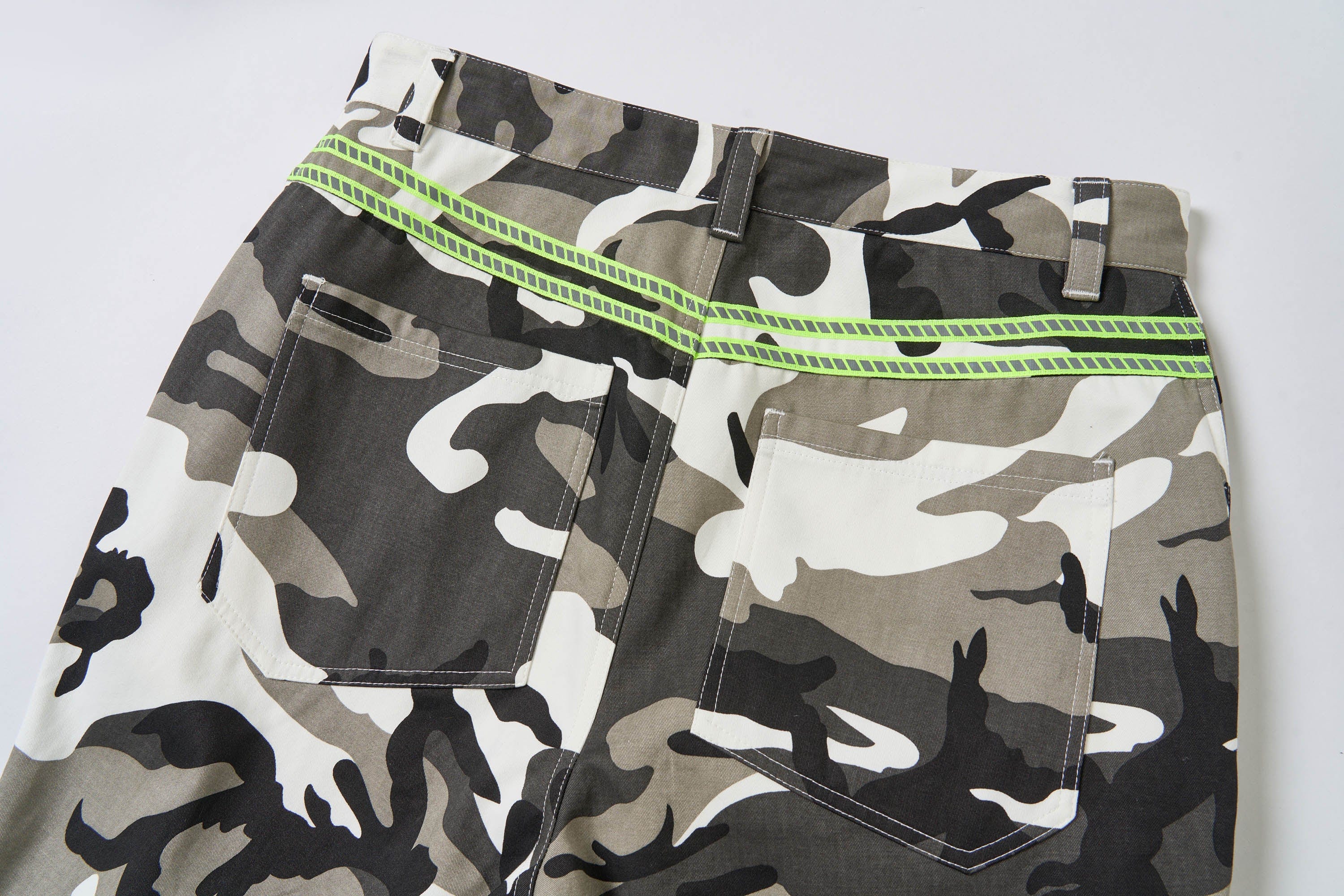 SAVAGEGROWTHWORLD Camo Reflective Multi-Pocket Cargo Pants