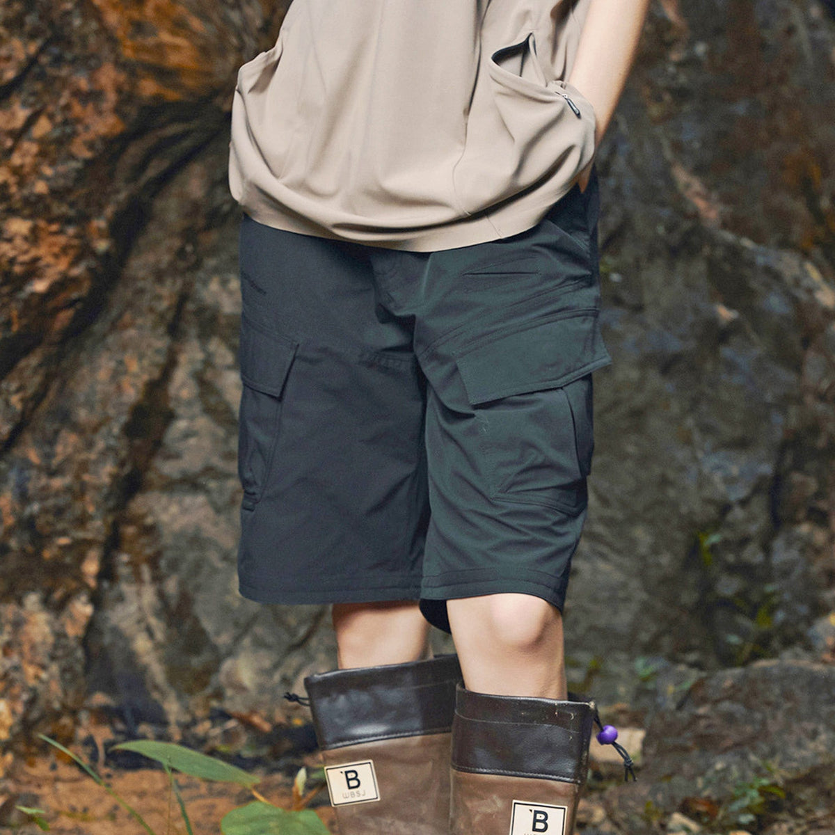 ENSHADOWER Modern Large Pocket Logo Shorts