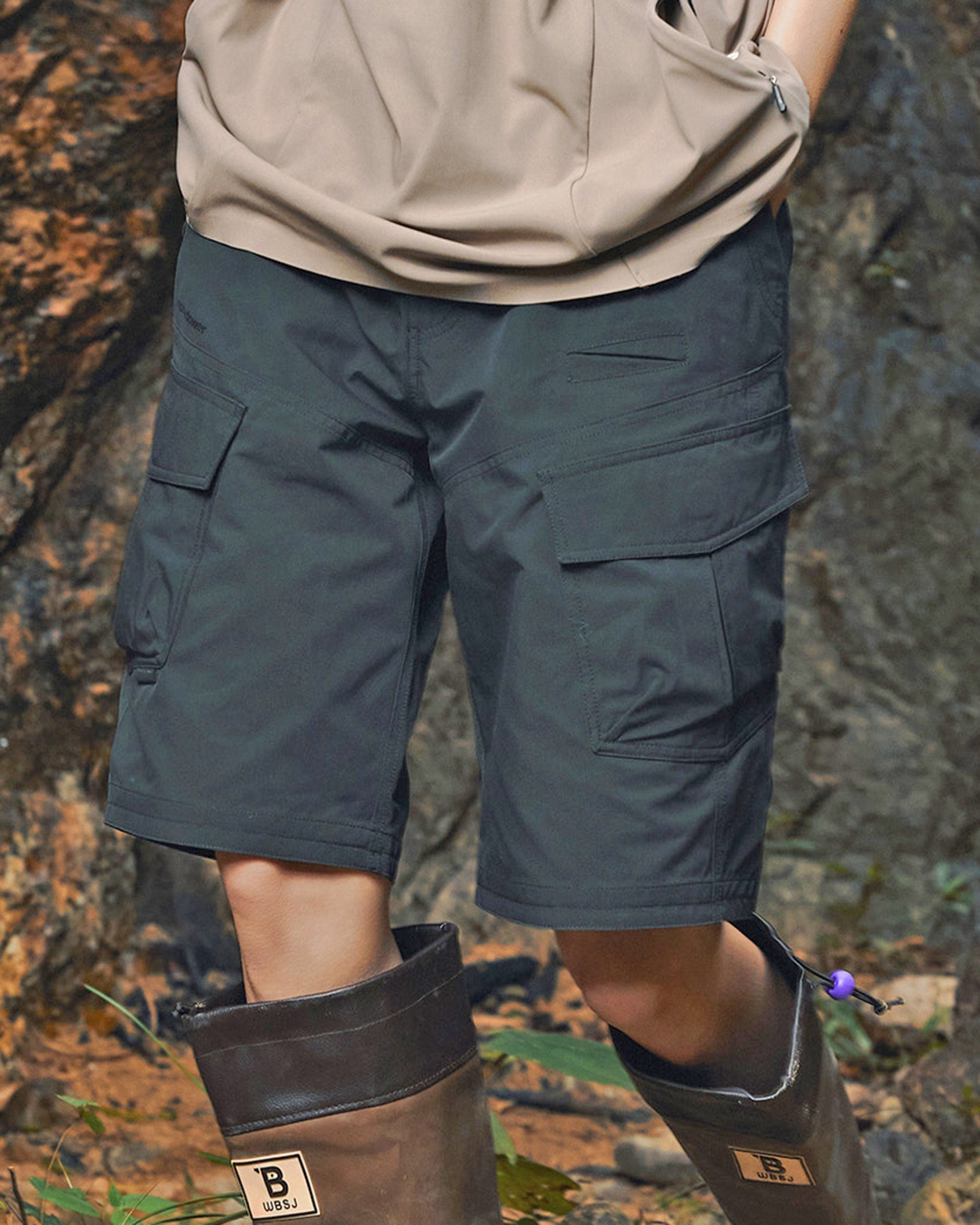 ENSHADOWER Modern Large Pocket Logo Shorts
