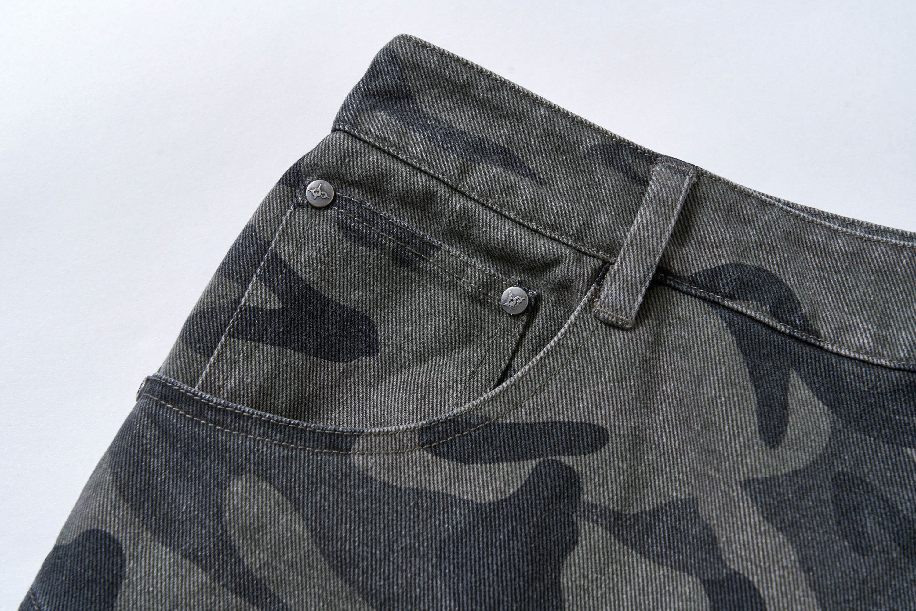 SAVAGEGROWTHWORLD Camo Spliced Multi-Pocket Shorts