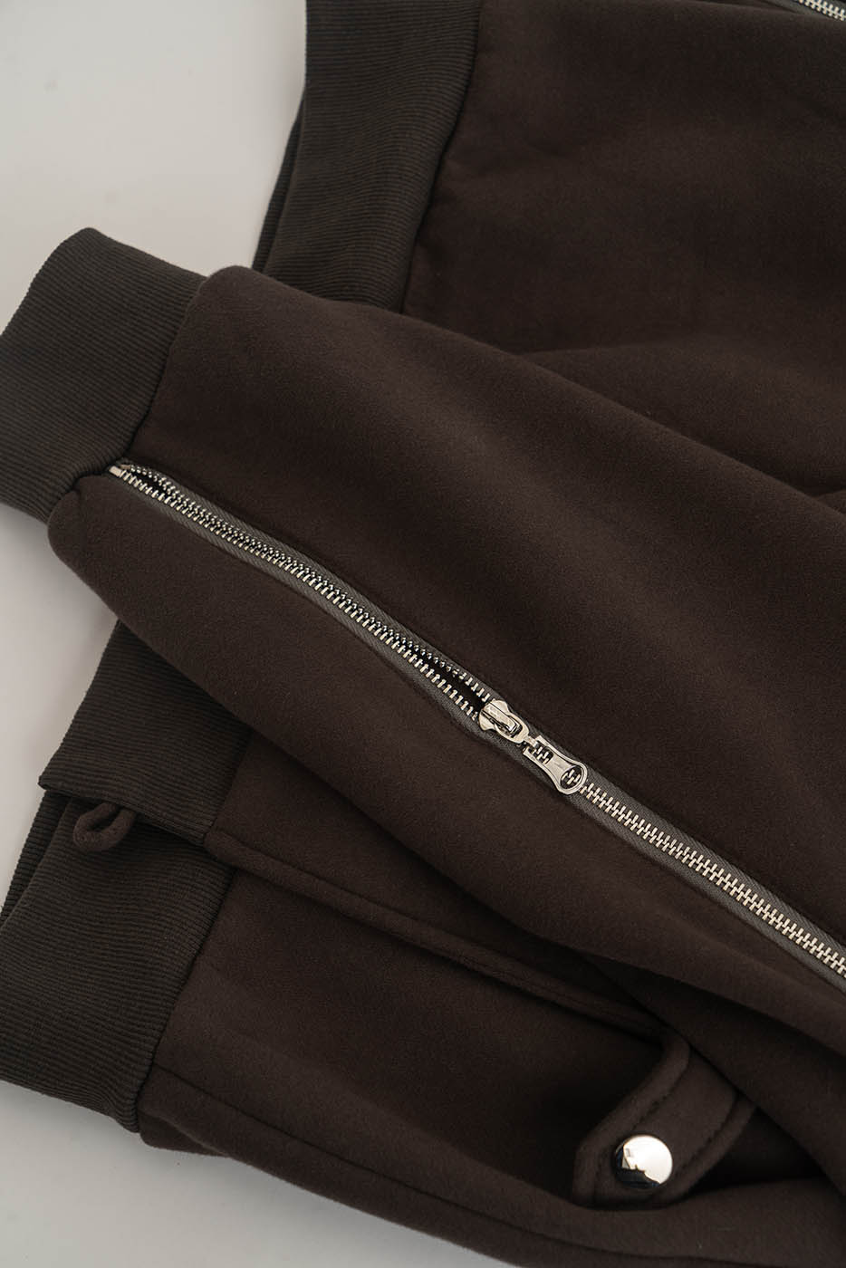 KADAKADA Modern Military Buttoned Big-Pocket Zipper Jacket