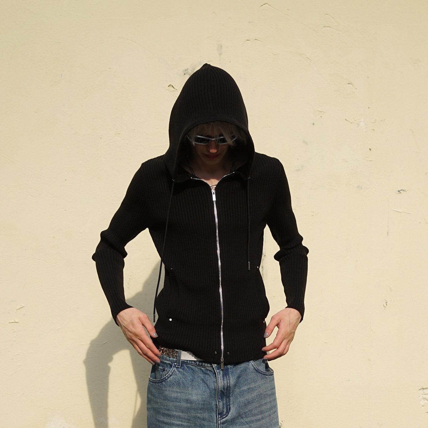 SOURPLUM Cropped Rivet Zip-Up Knitted Hoodie