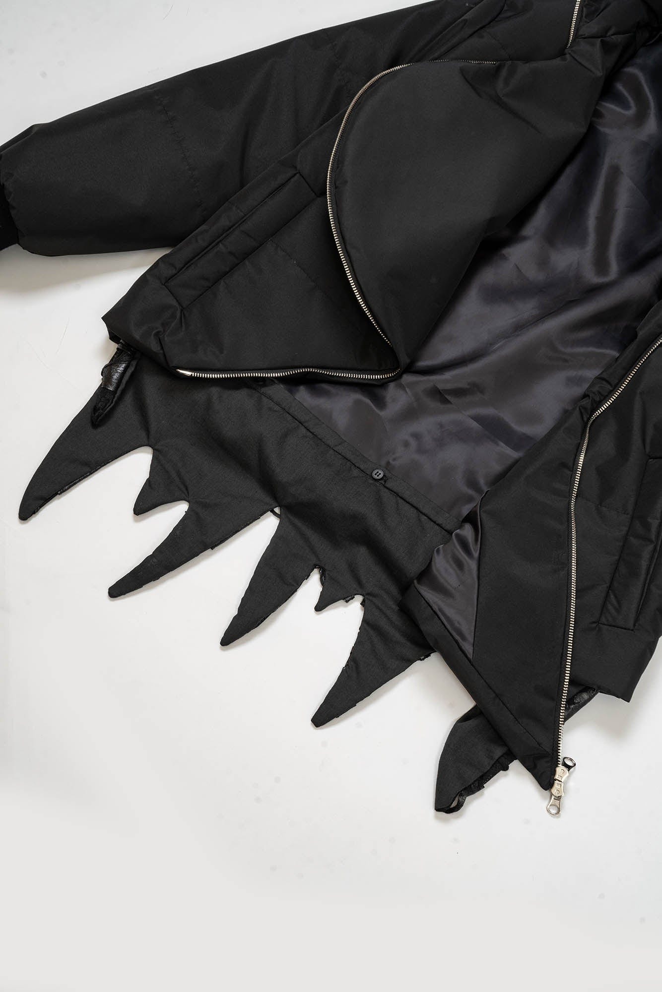 KADAKADA Curved Zipper Detachable-Hem Quilted Jacket