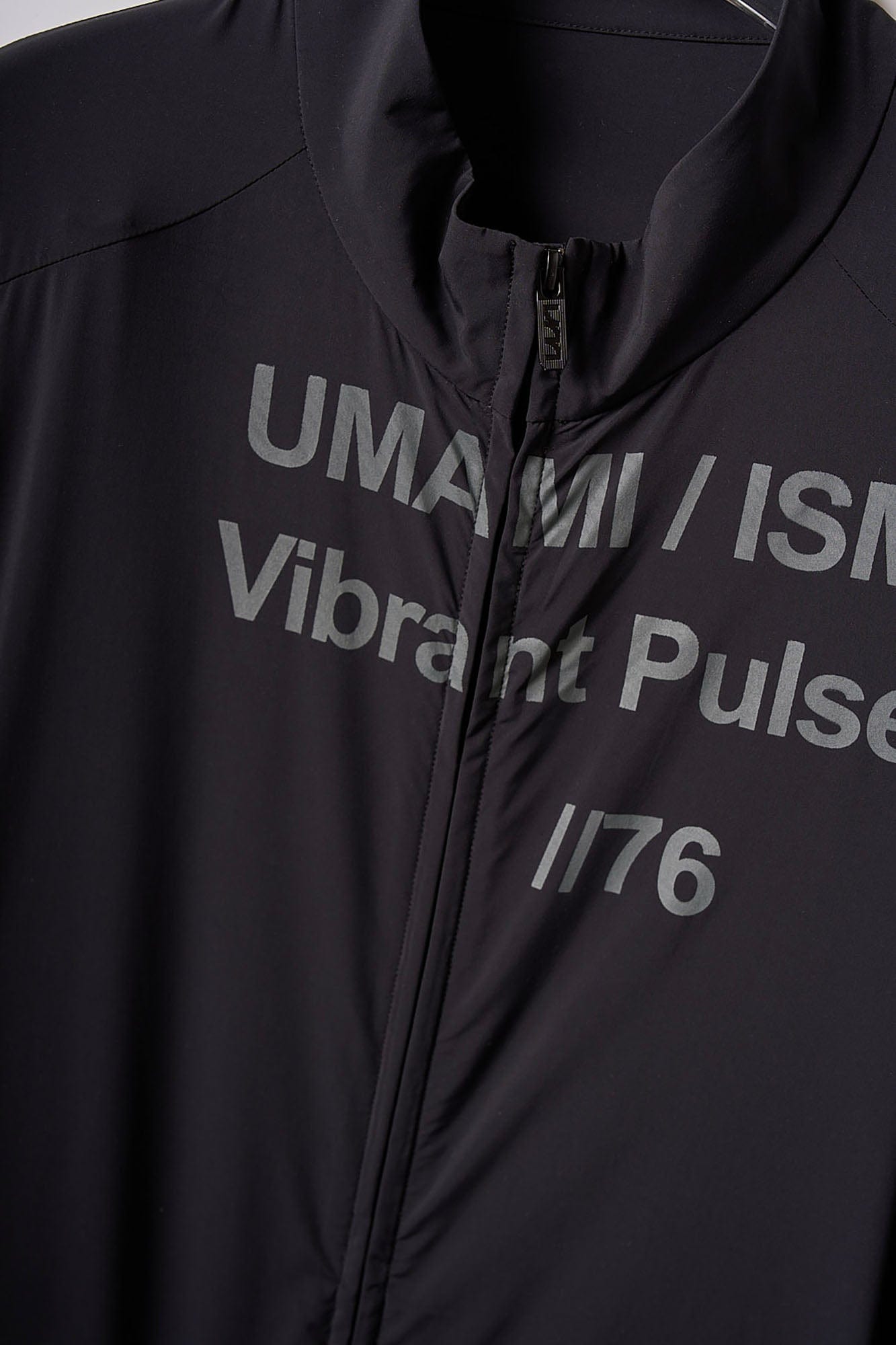 UMAMIISM Slogan Contrast Sleeve Mock Neck UV Protection Jacket