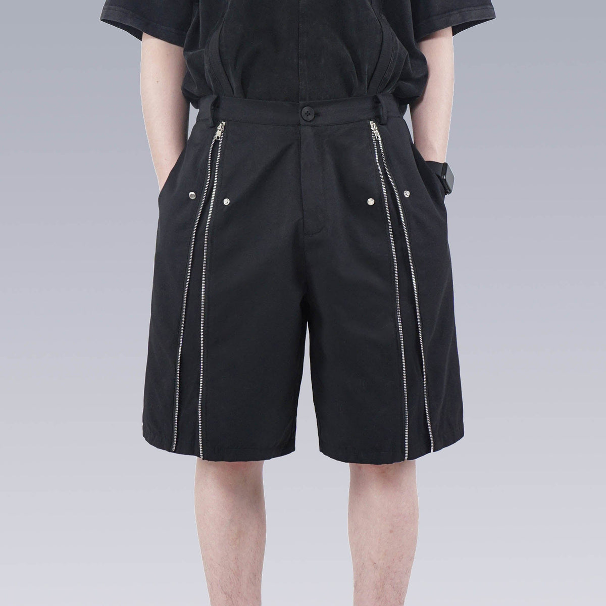 SILENSTORM Center-Zip Utility Shorts