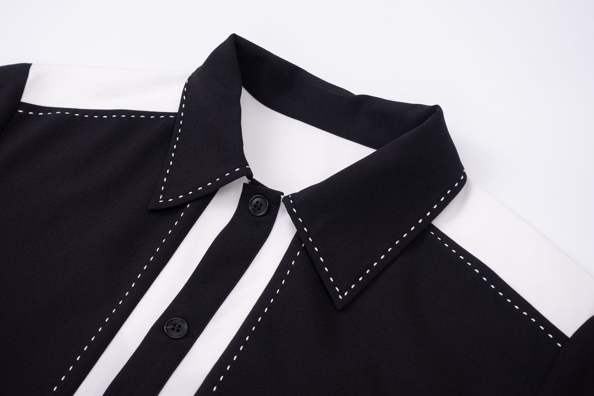 IN EXISTENCE Contrast-Panel Stitch Half Shirt
