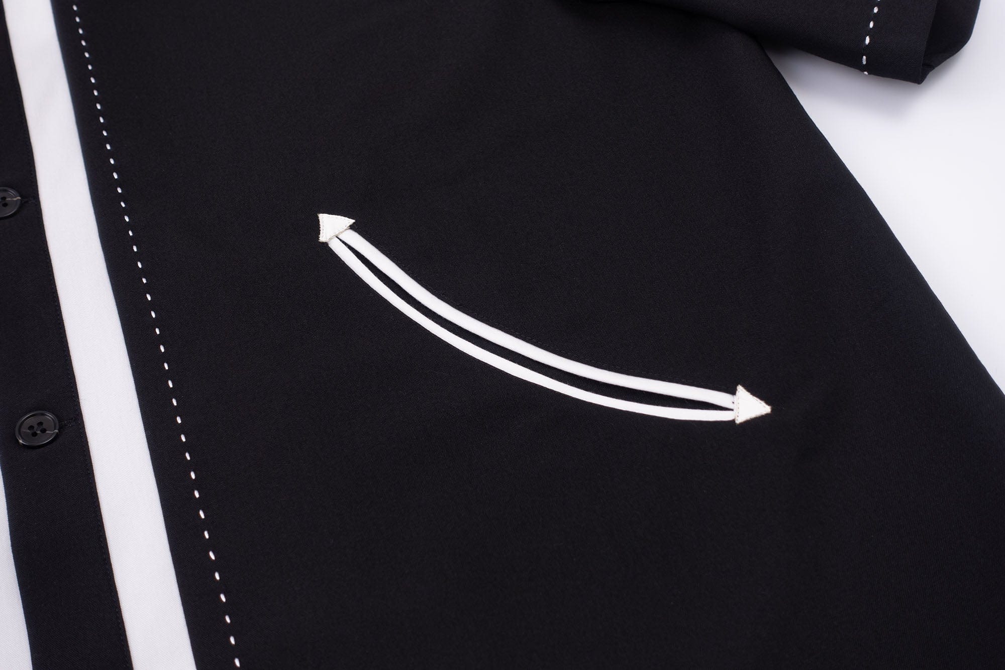 IN EXISTENCE Contrast-Panel Stitch Half Shirt