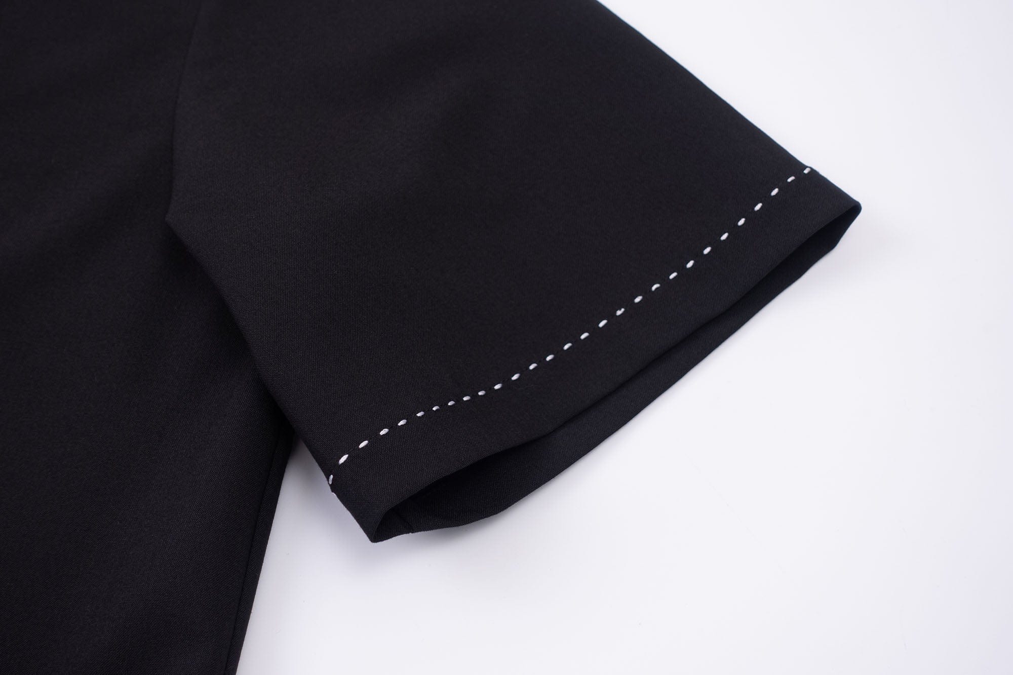 IN EXISTENCE Contrast-Panel Stitch Half Shirt