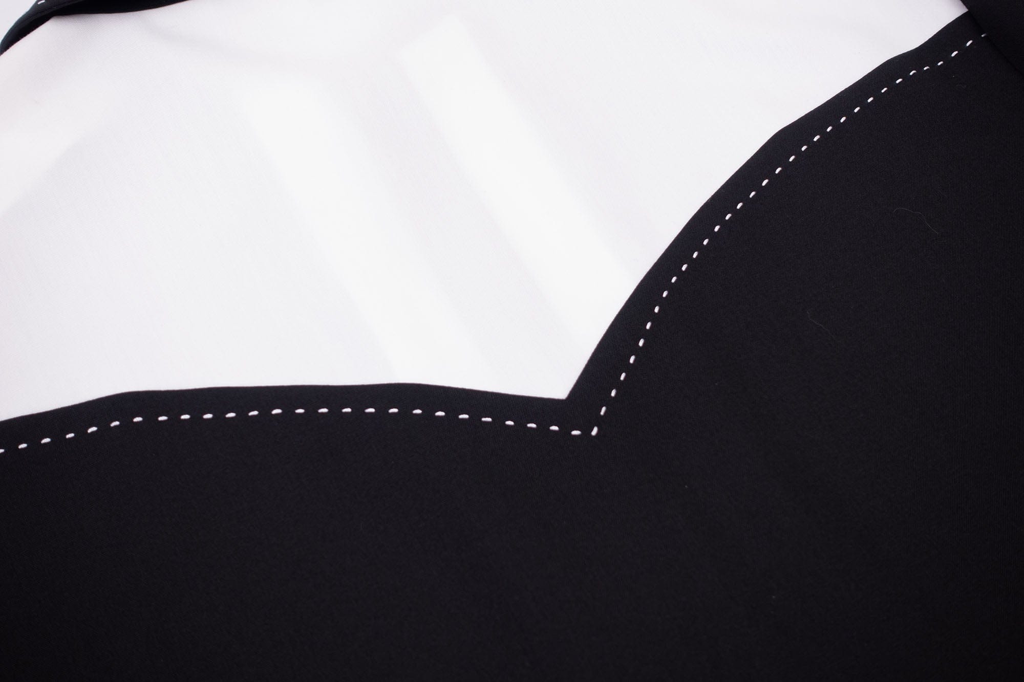 IN EXISTENCE Contrast-Panel Stitch Half Shirt