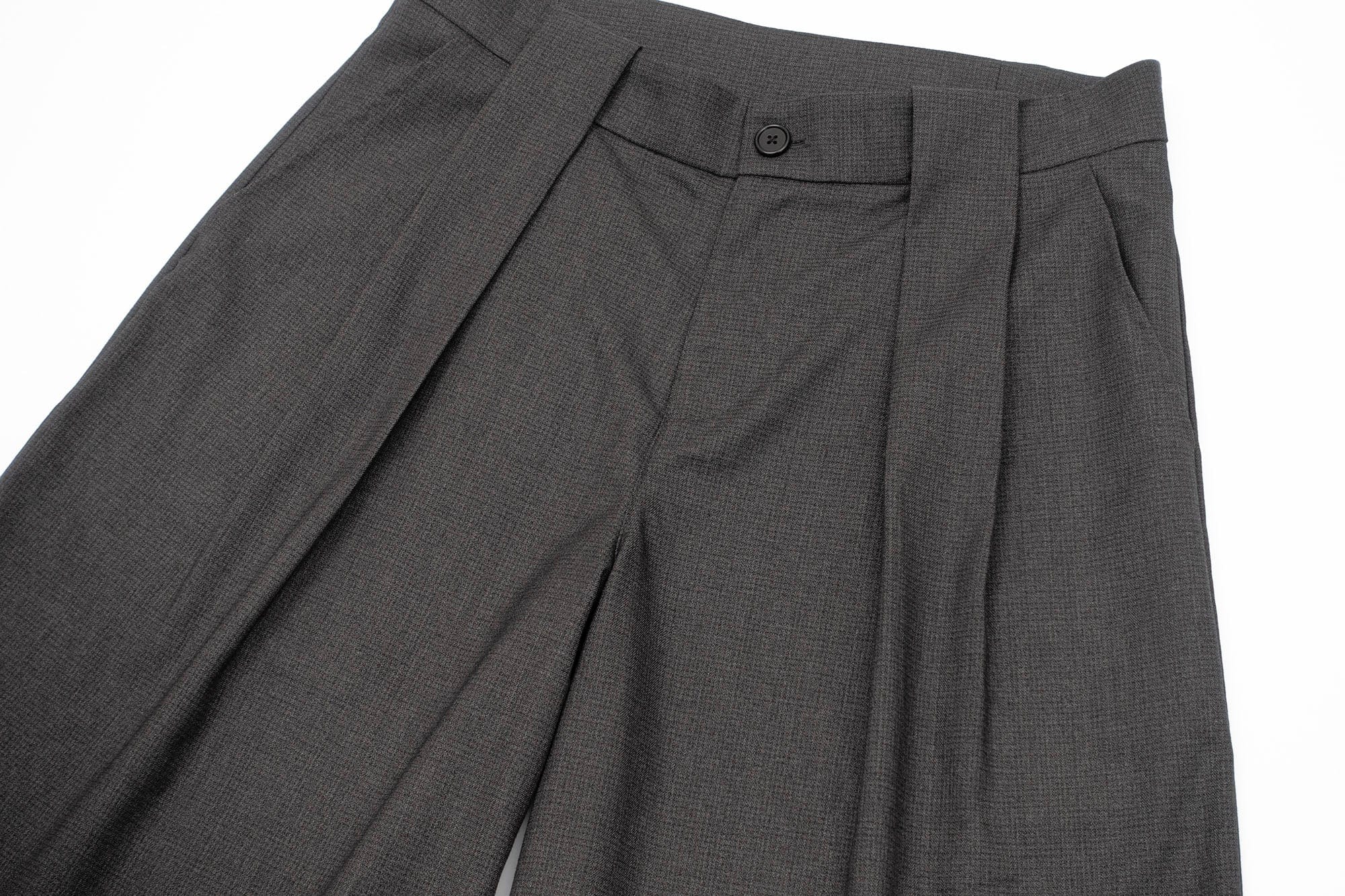IN EXISTENCE Double-Pleated Mini Check Wide-Leg Shorts