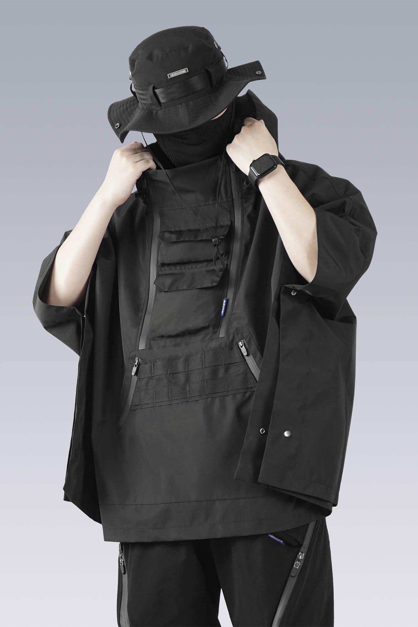 SILENSTORM Multi-Pocket Hooded Poncho Jacket