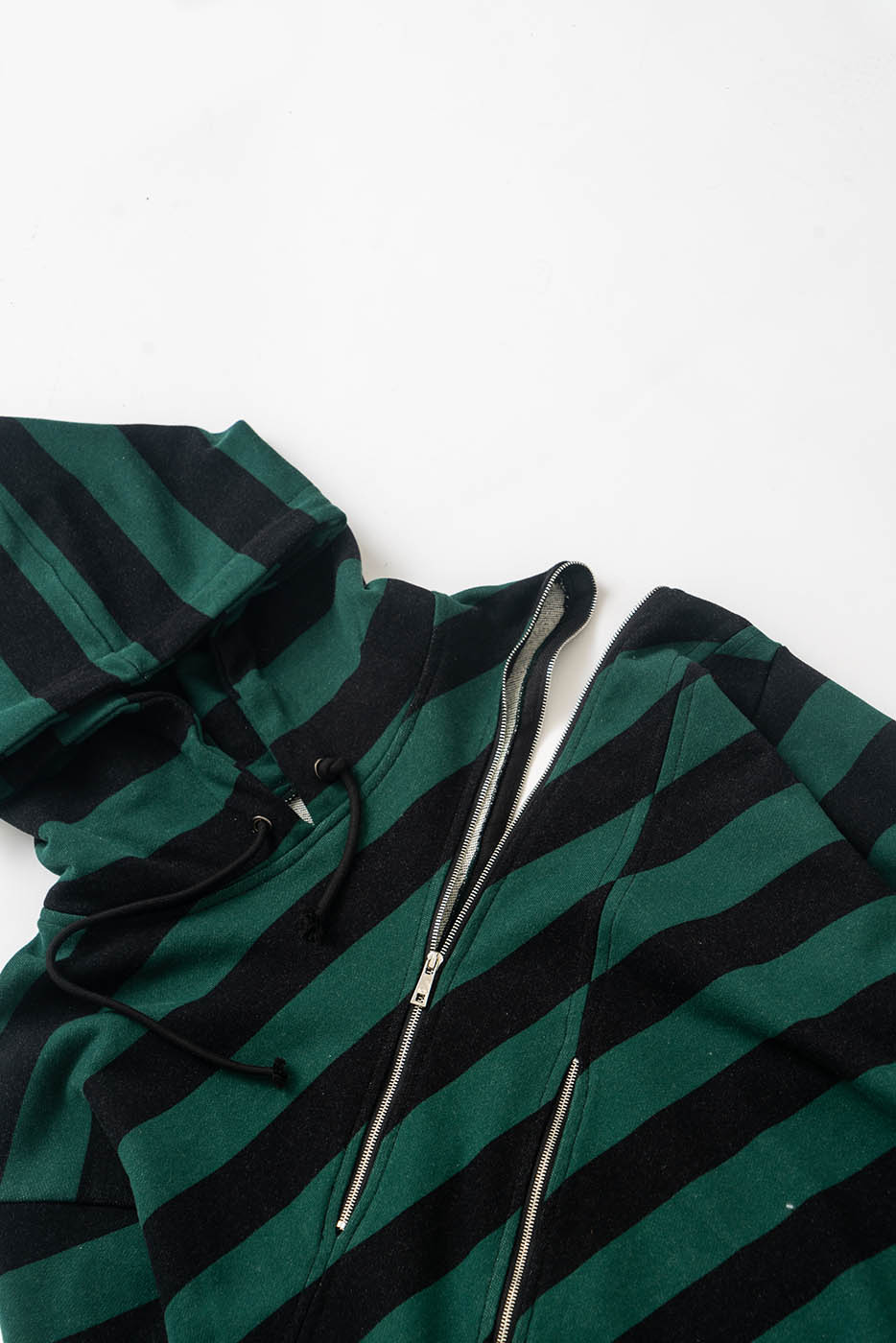 KADAKADA Diagonal Zipped Striped Hoodie