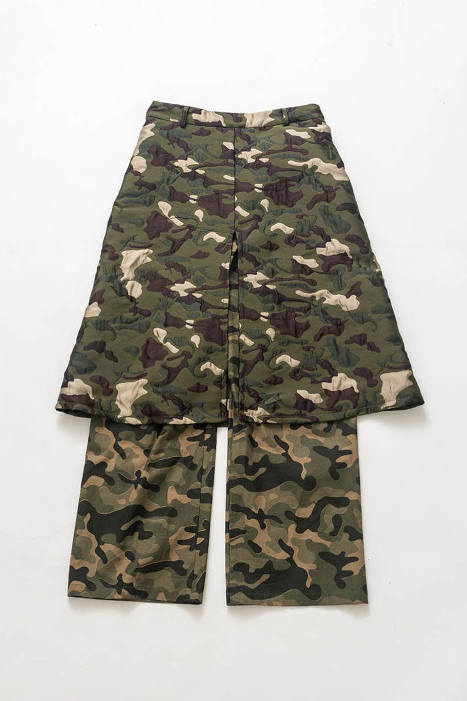 KADAKADA Dinosaur-Camo Embossed Multi-Pocket Skirt Pants