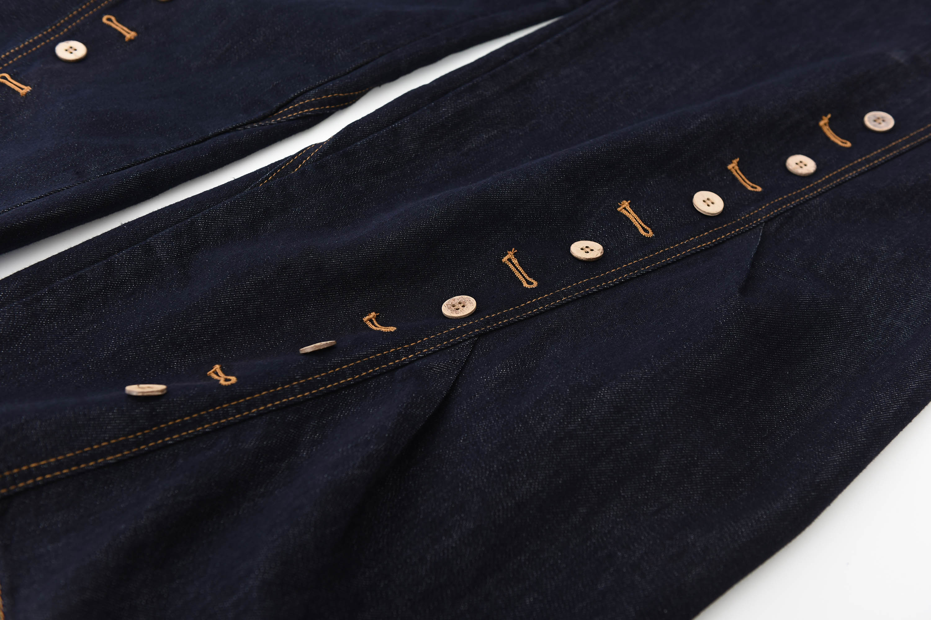 KREATE Button-Trim Flared Jeans