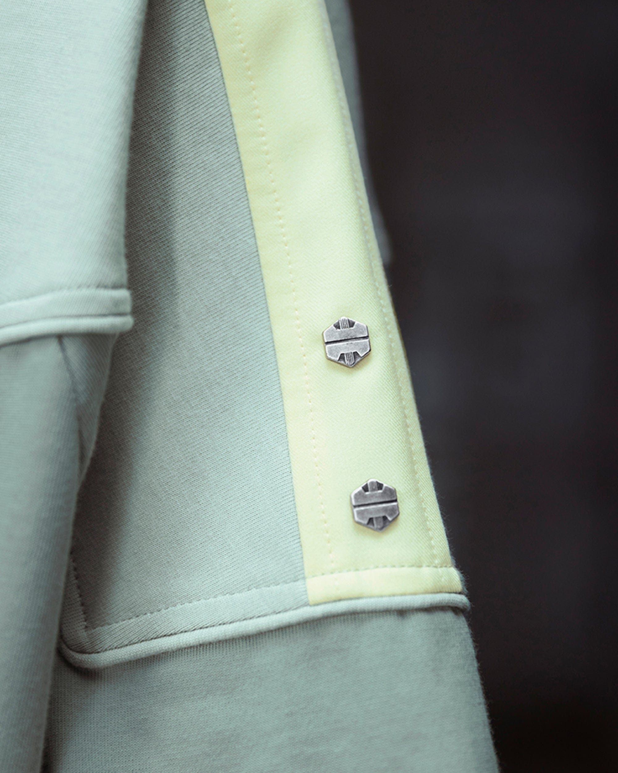 XIPHEVIL Modern Deconstructed Rivet Jersey Sliver