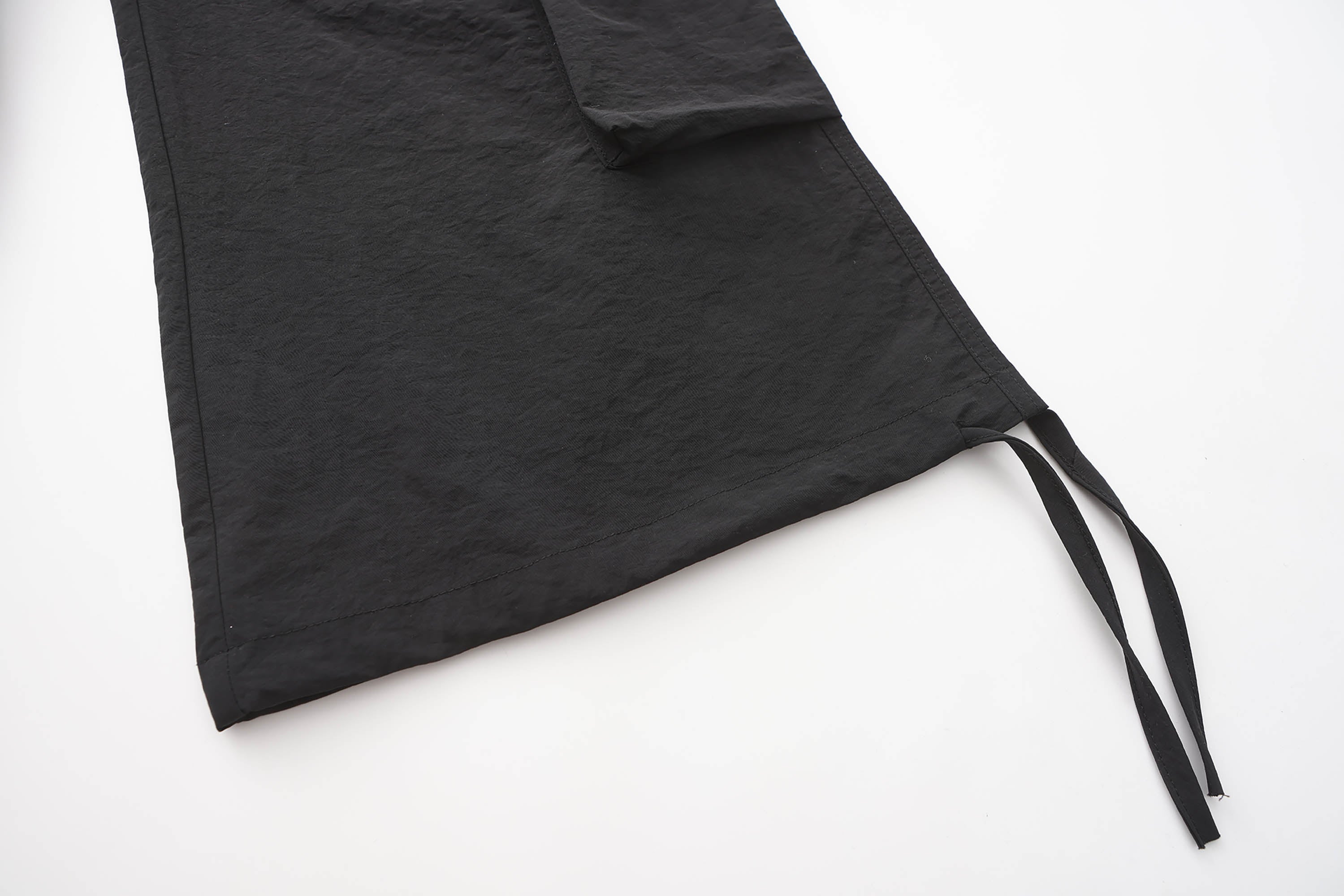 BLACK8MOB Eyelet Waist Tie Multi-Pocket Parachute Pants