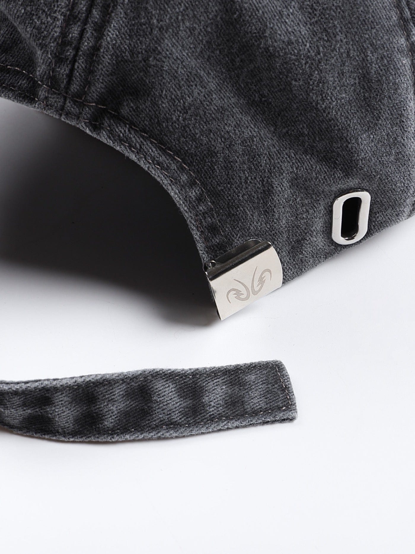 DND4DES Crystallized Distressed Hat