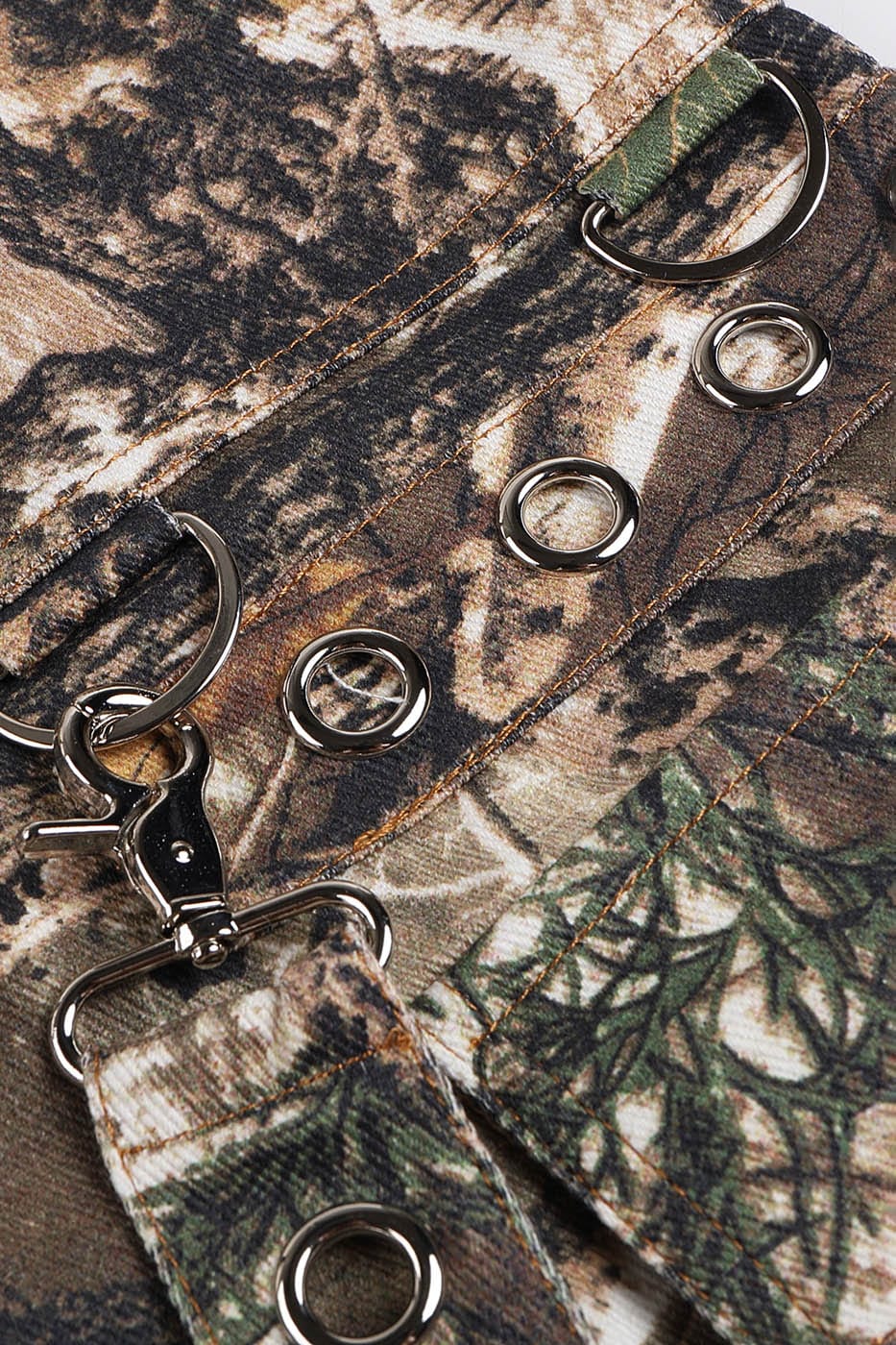 DND4DES Camo Detachable Strapped Cargo Pants