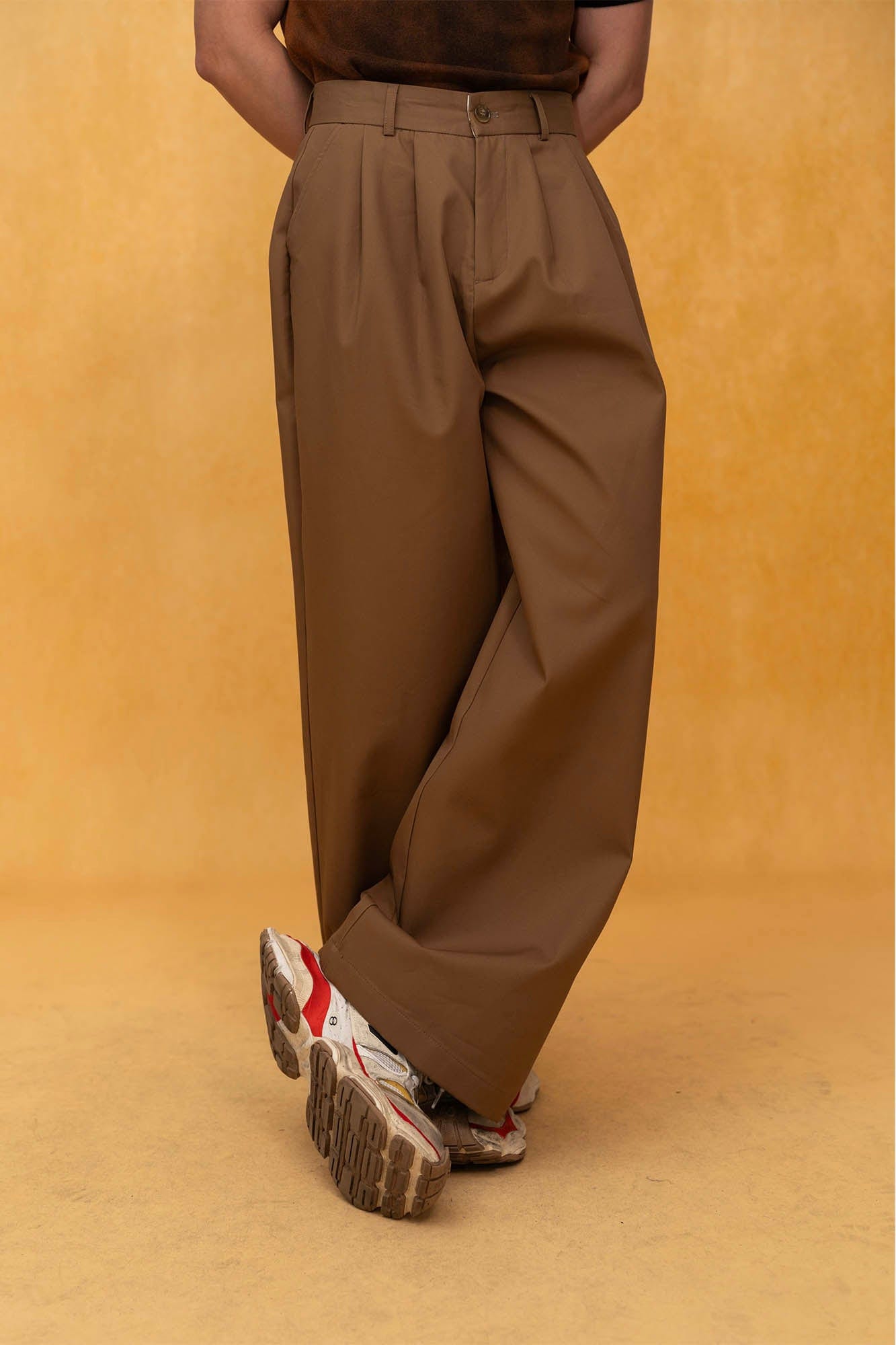 CLP Retro Pleated Wide-Leg Trousers