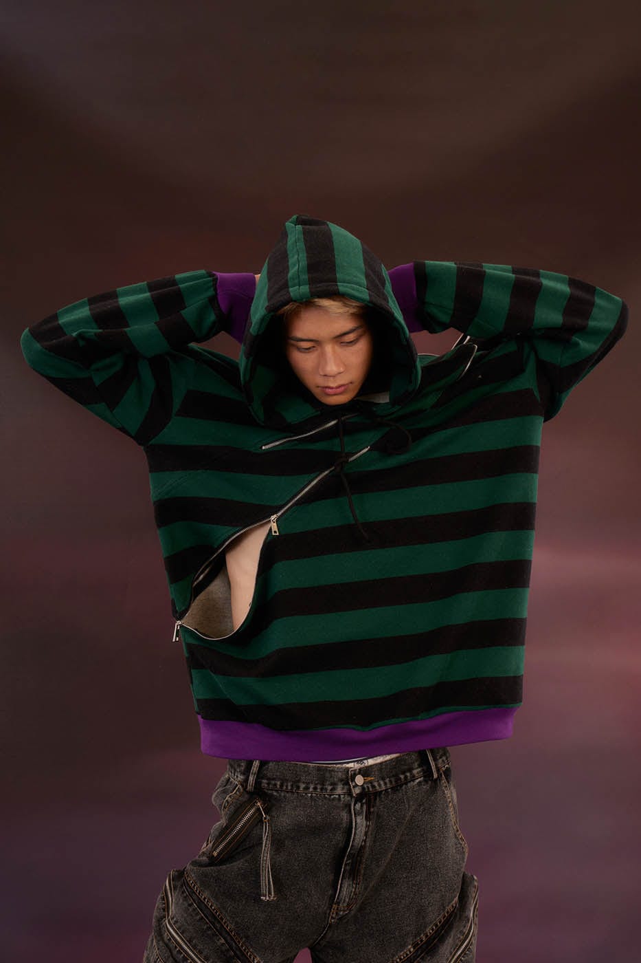 KADAKADA Diagonal Zipped Striped Hoodie