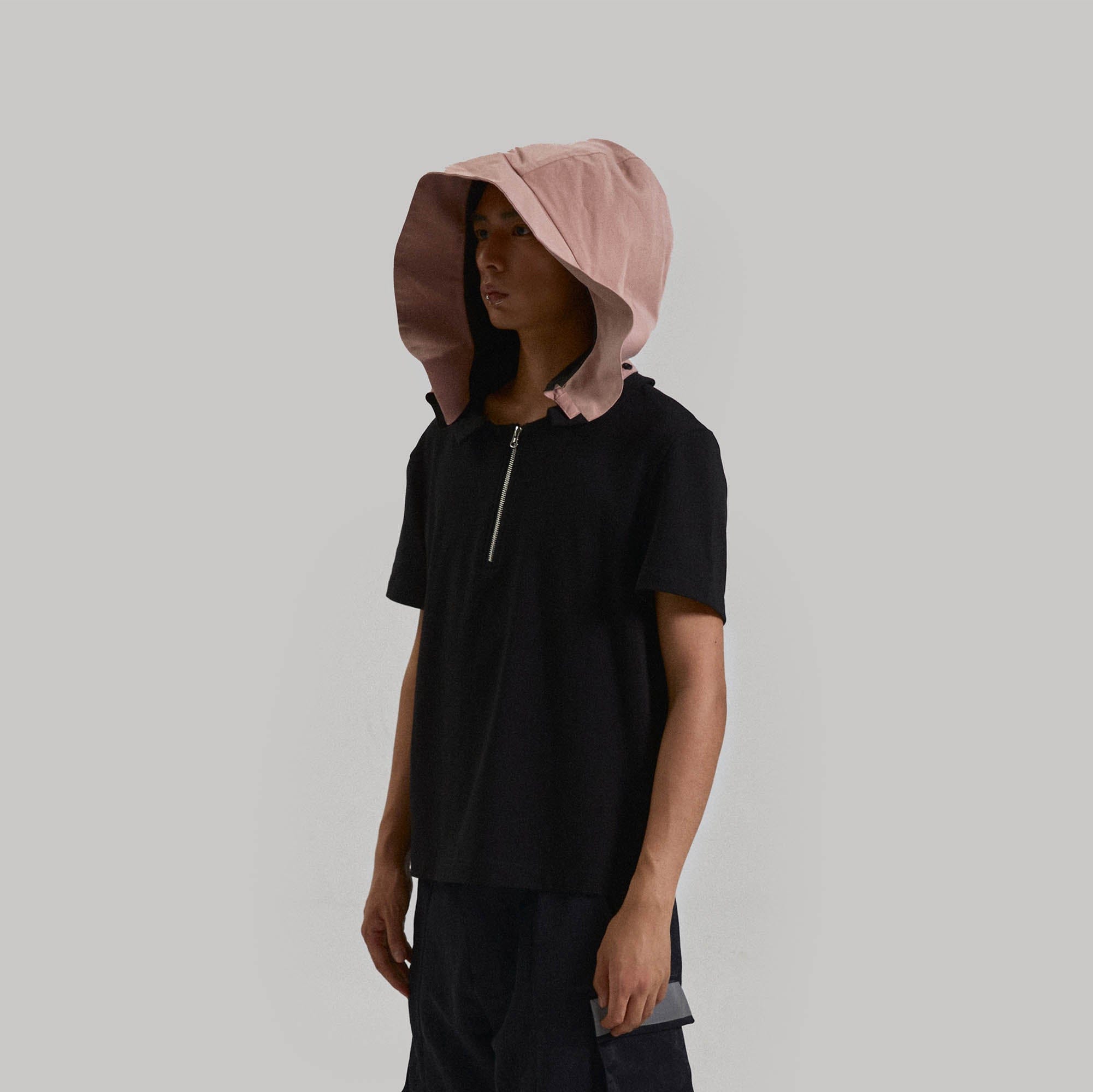 KADAKADA Detachable Hood Quarter-Zip T-Shirt