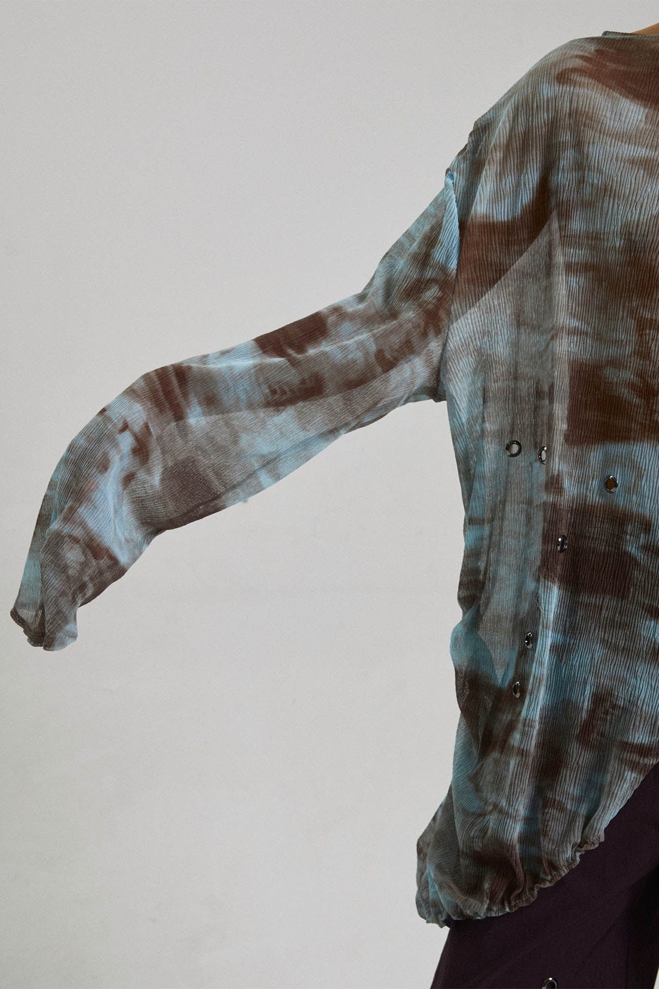 KADAKADA Tie-Dye Mesh Asymmetrical Sheer L/S Tee