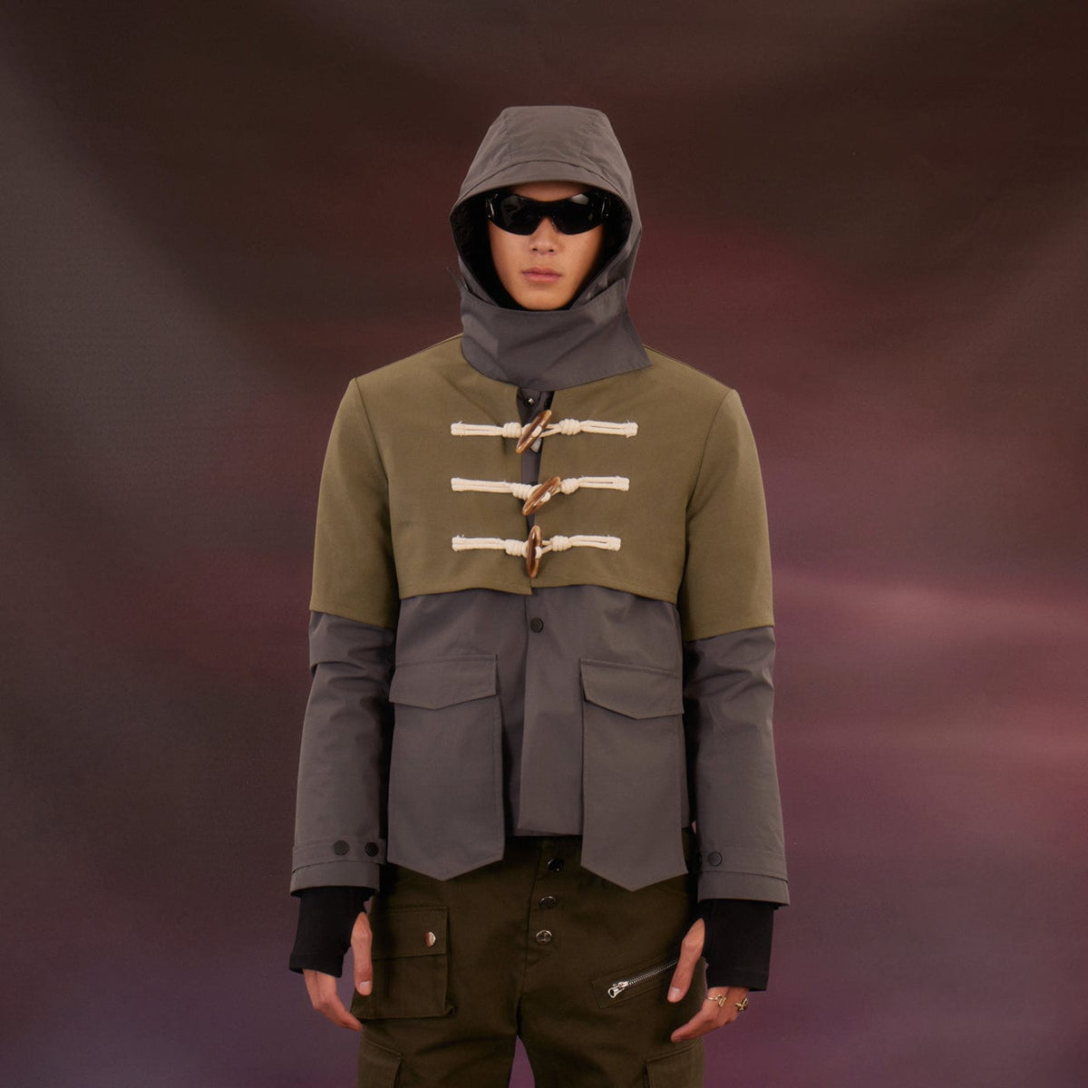 KADAKADA Layered Horn Button Large Pocket Hooded Jacket