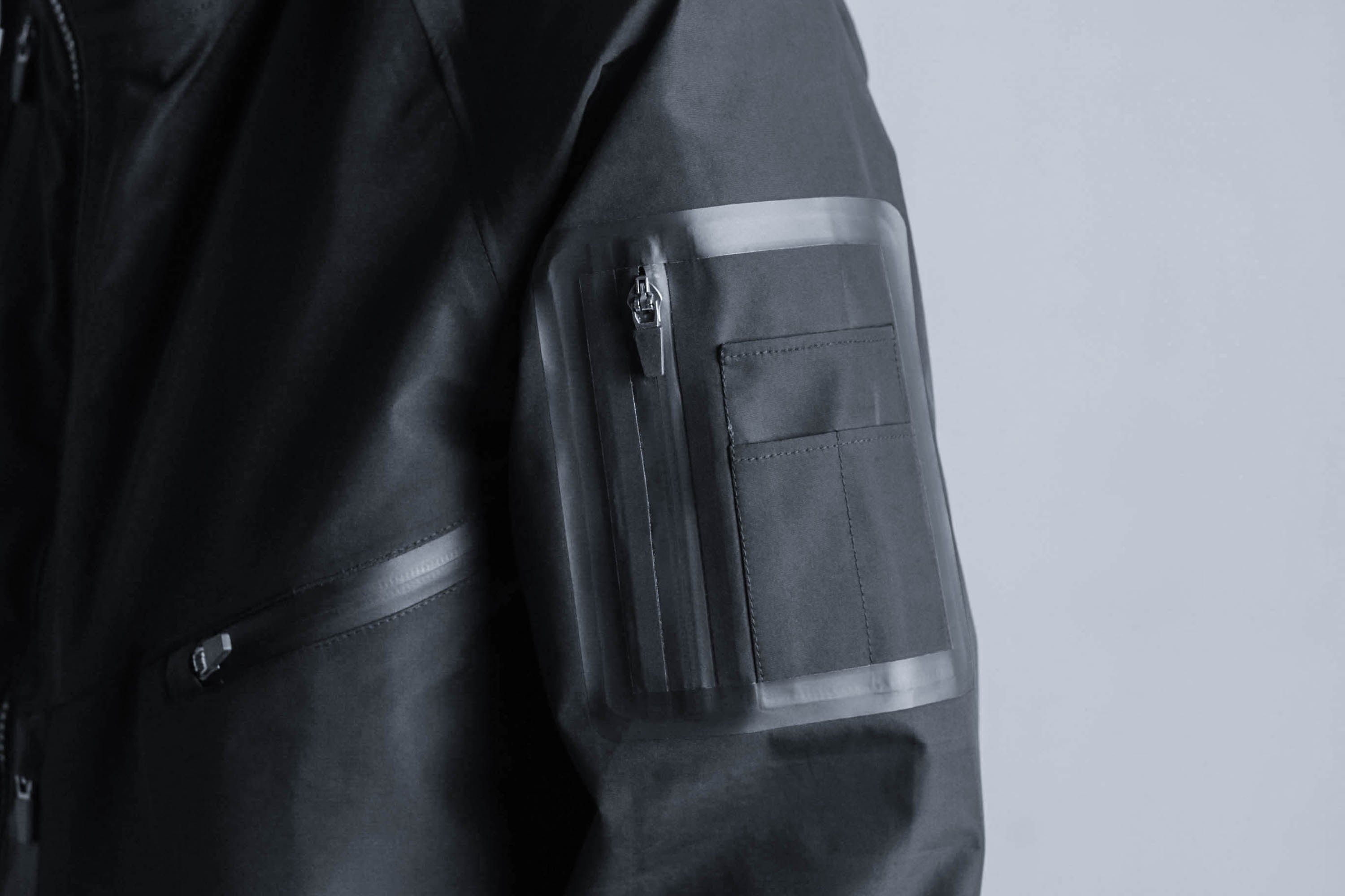 SILENSTORM Waterproof Double-Zip Multi-Pocket Jacket