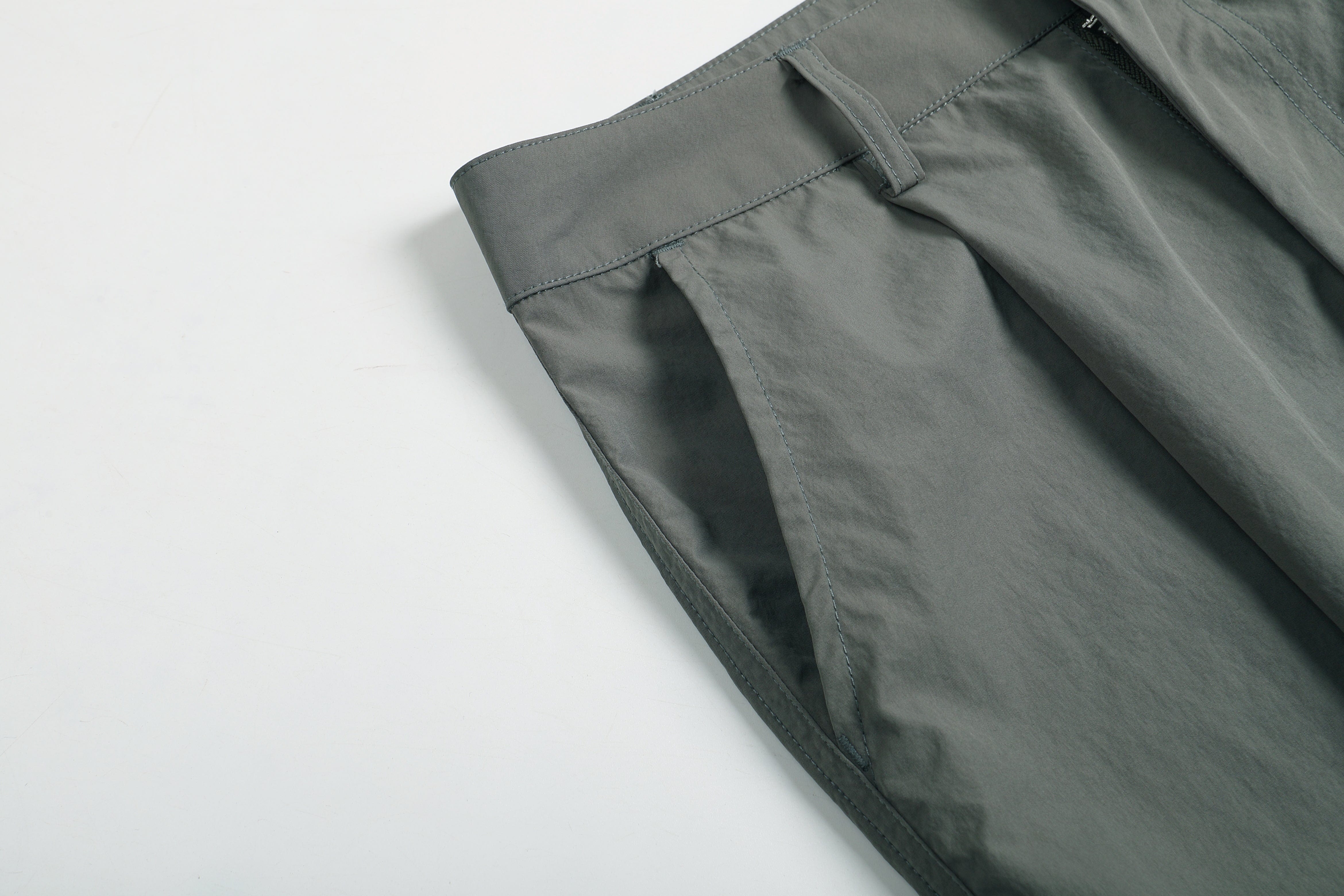 ONADAILYBASIS Curved-Pocket Paneled Utility Pants
