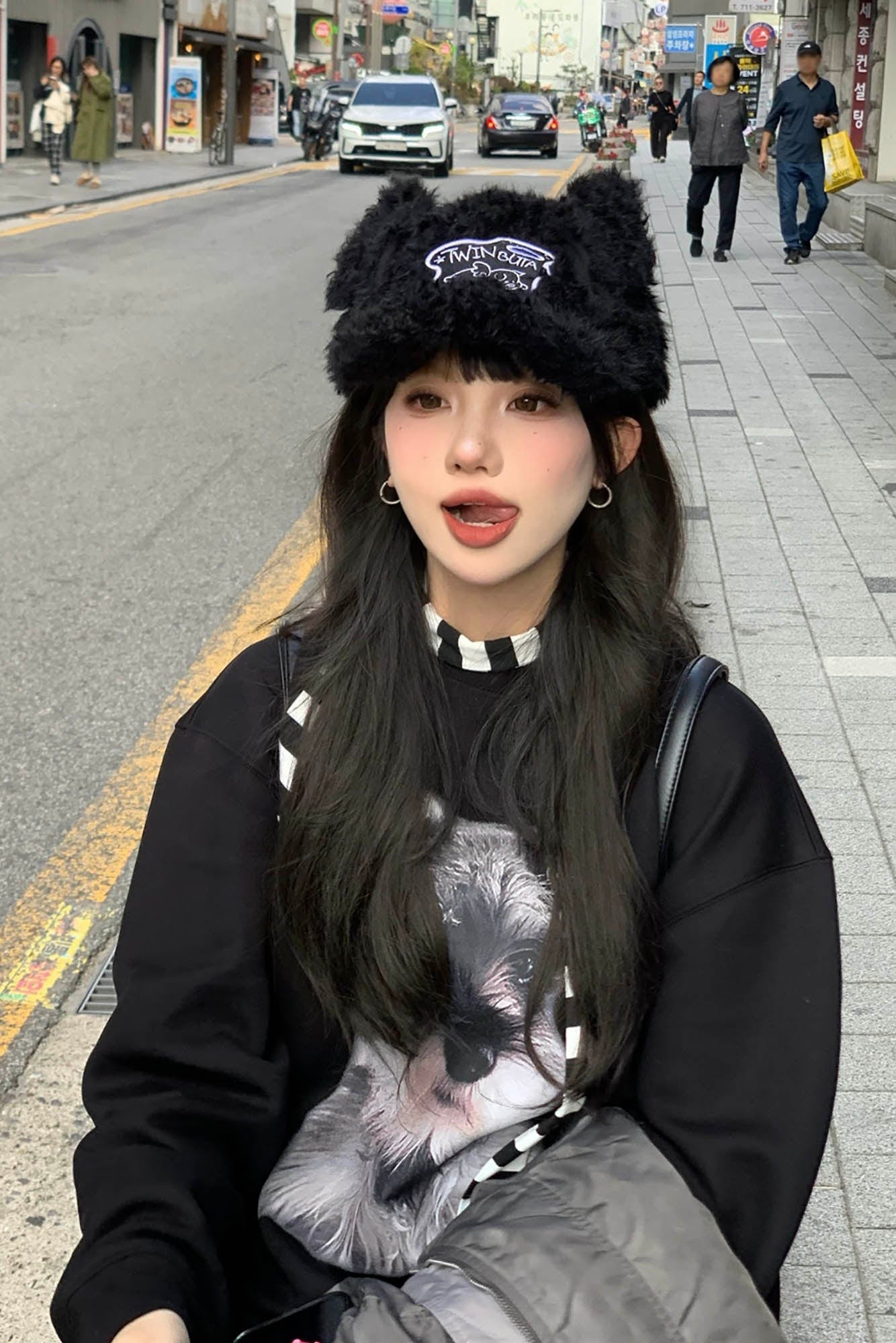 TWINBUTA Furry Ear Embroidered Cap Black