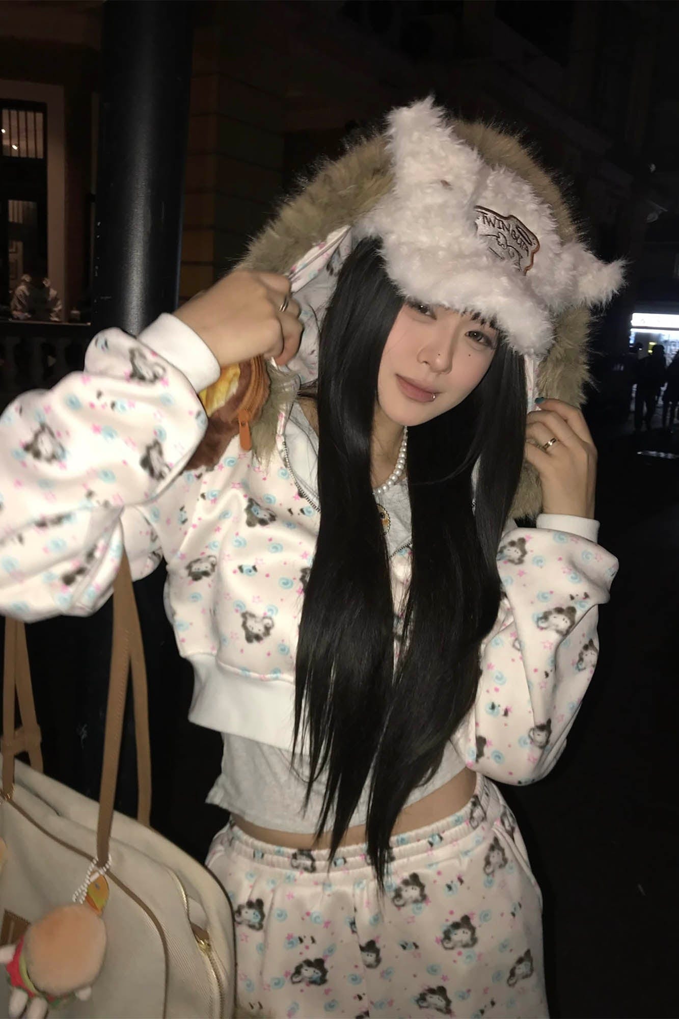 TWINBUTA Furry Ear Embroidered Cap White