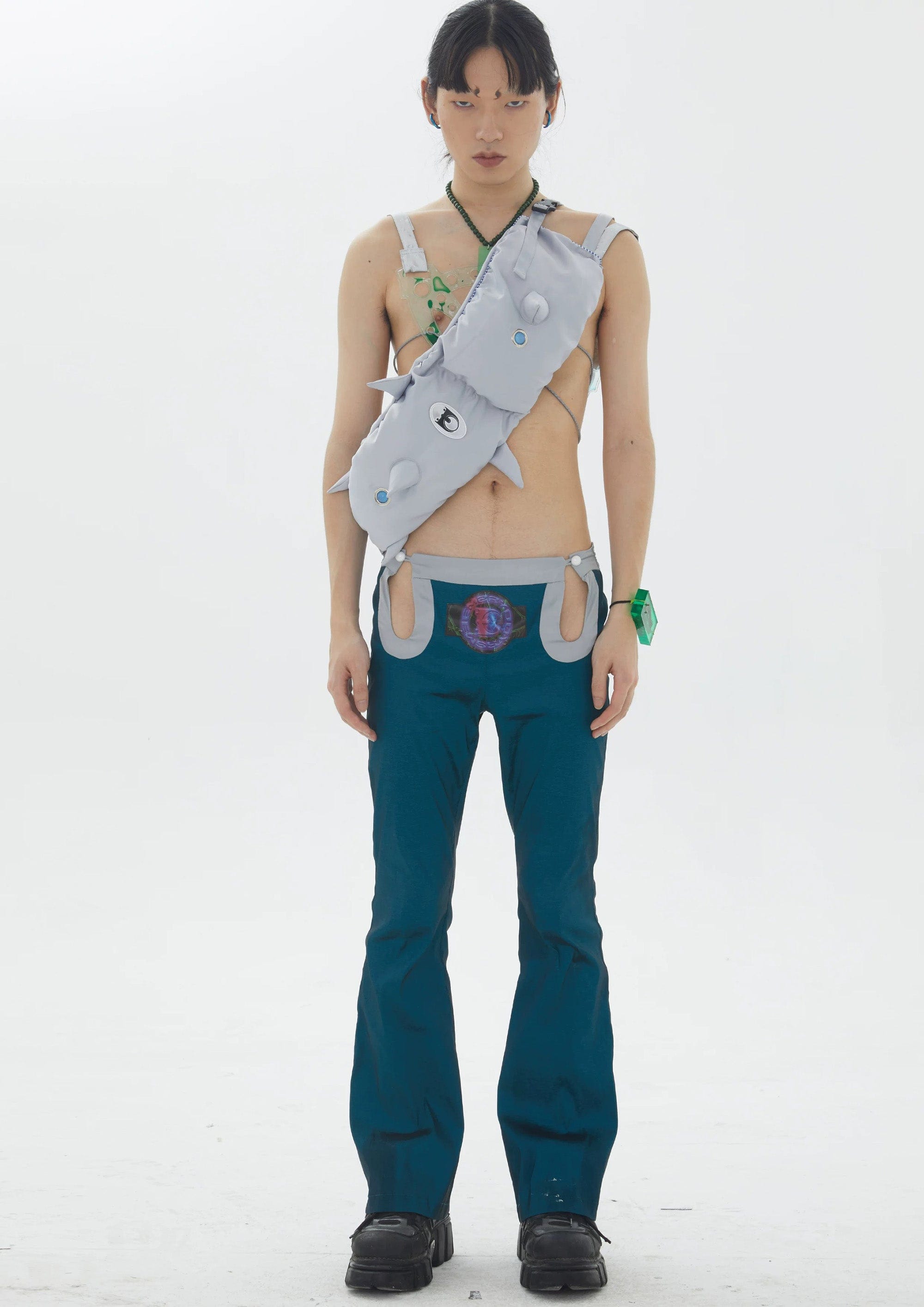 EMBRYO Caterpillar Thorns Chest Bag