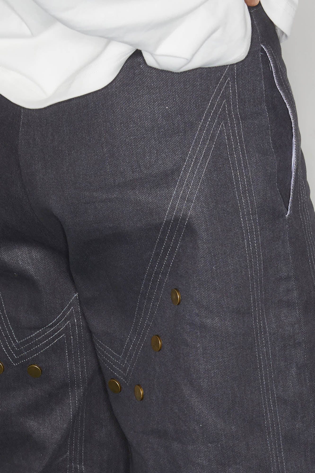 KADAKADA Rivet Raw Edge Shorts