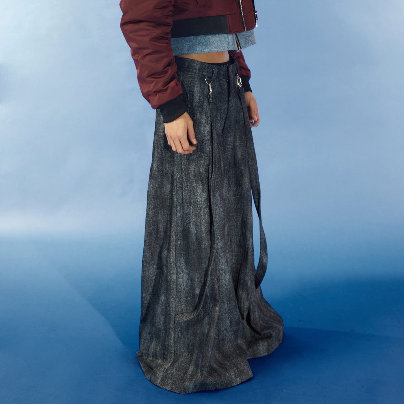 KADAKADA Detachable Ribbon Washed Oversize Flare Jeans