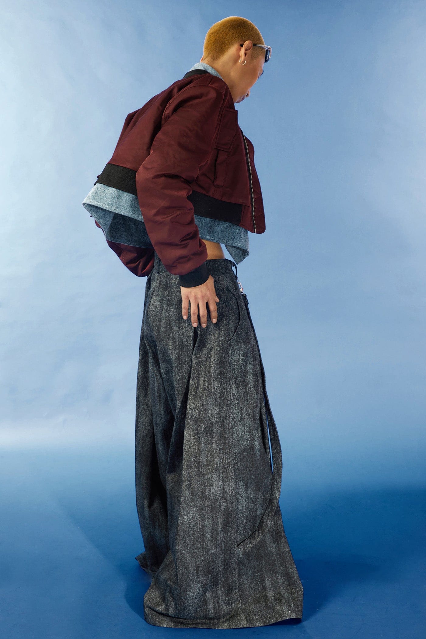 KADAKADA Detachable Ribbon Washed Oversize Flare Jeans