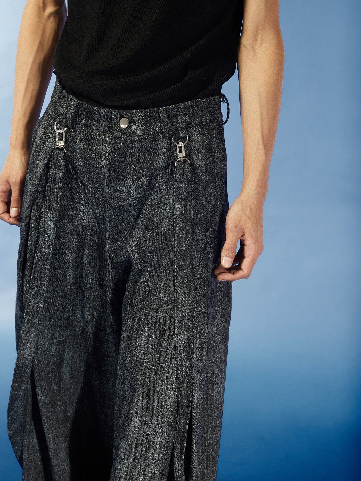KADAKADA Detachable Ribbon Washed Oversize Flare Jeans